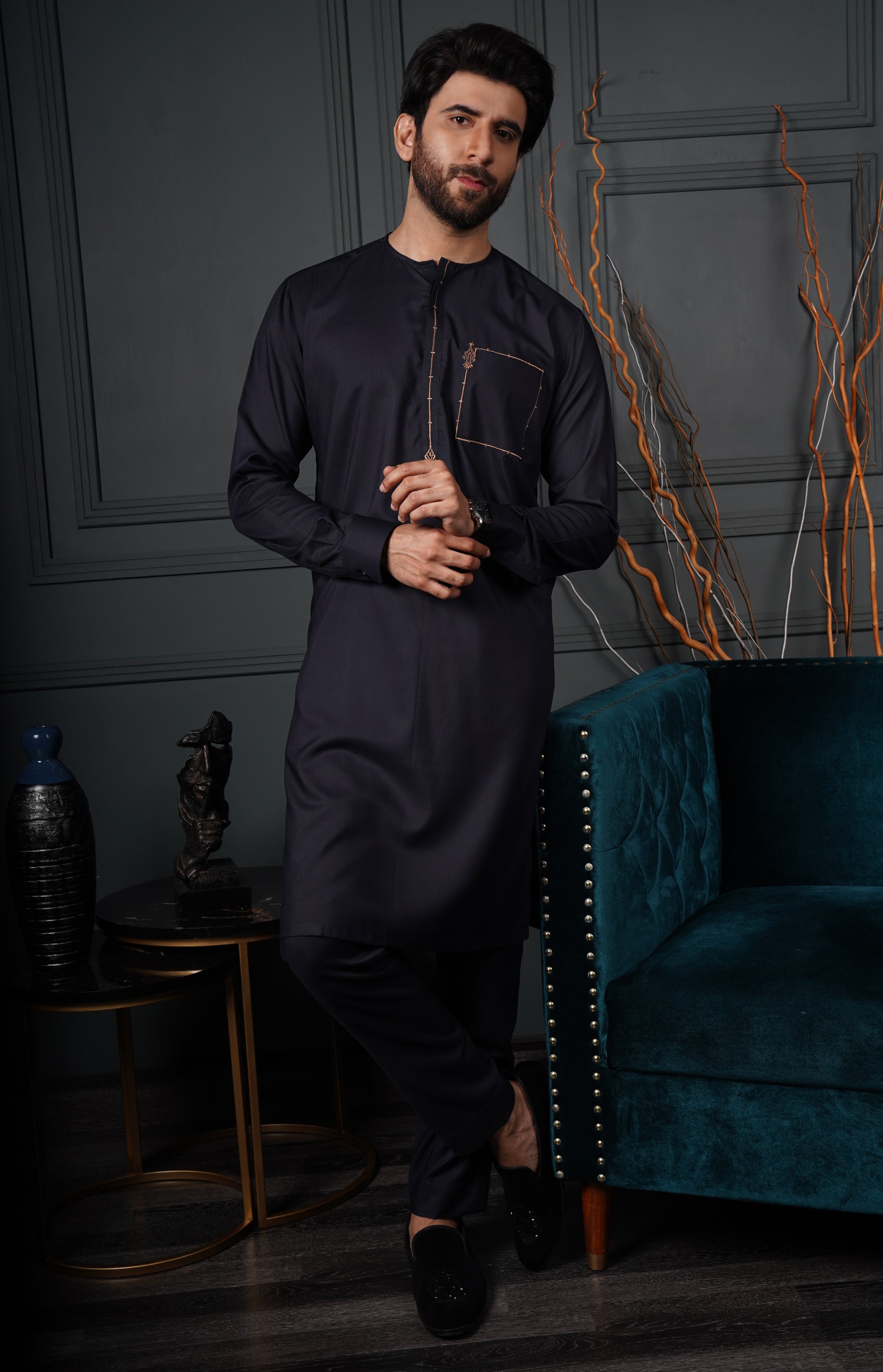 Black Embroidered Cotton Kurta Pajama (2-Piece) - Image 1
