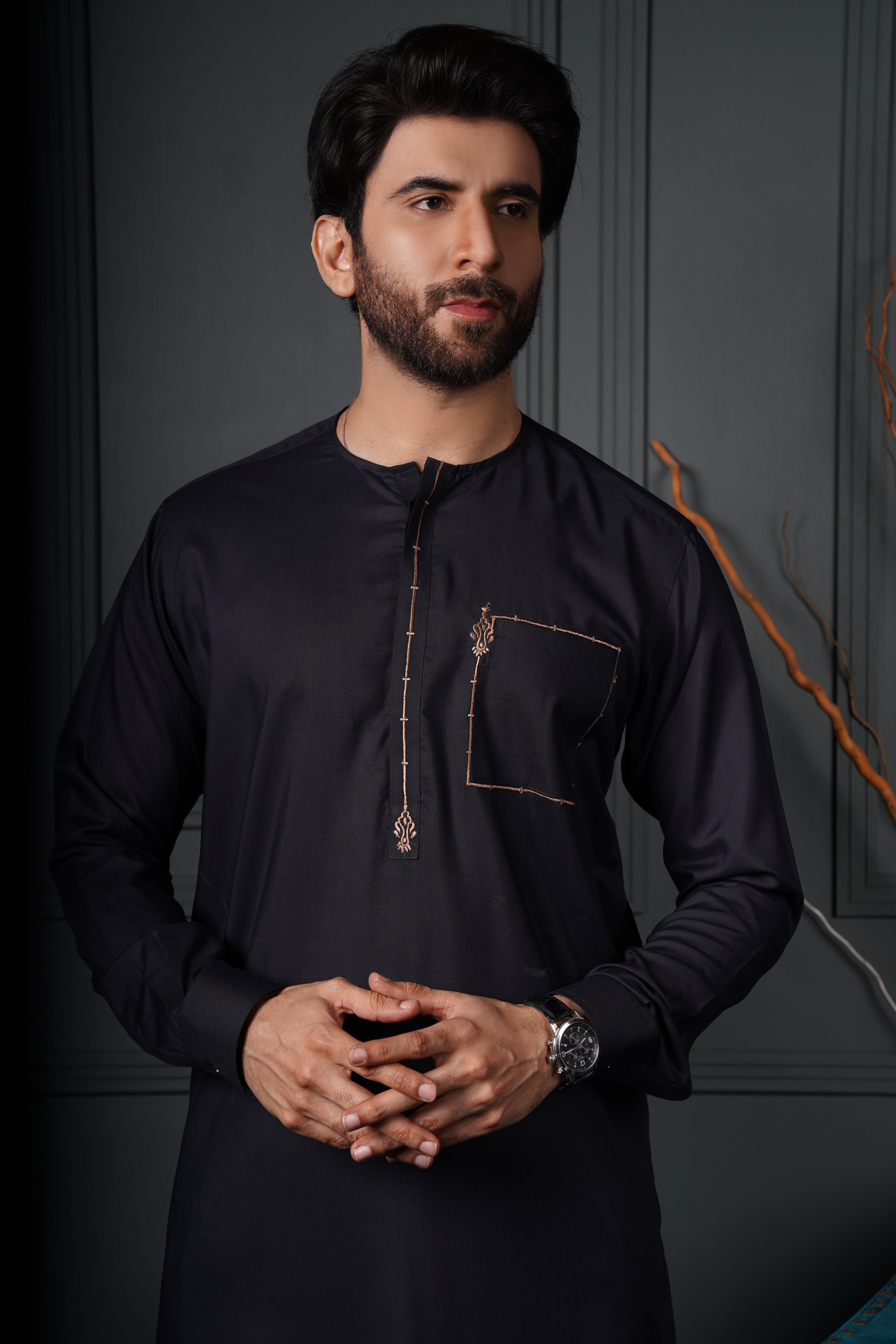 Black Embroidered Cotton Kurta Pajama (2-Piece) - Image 3