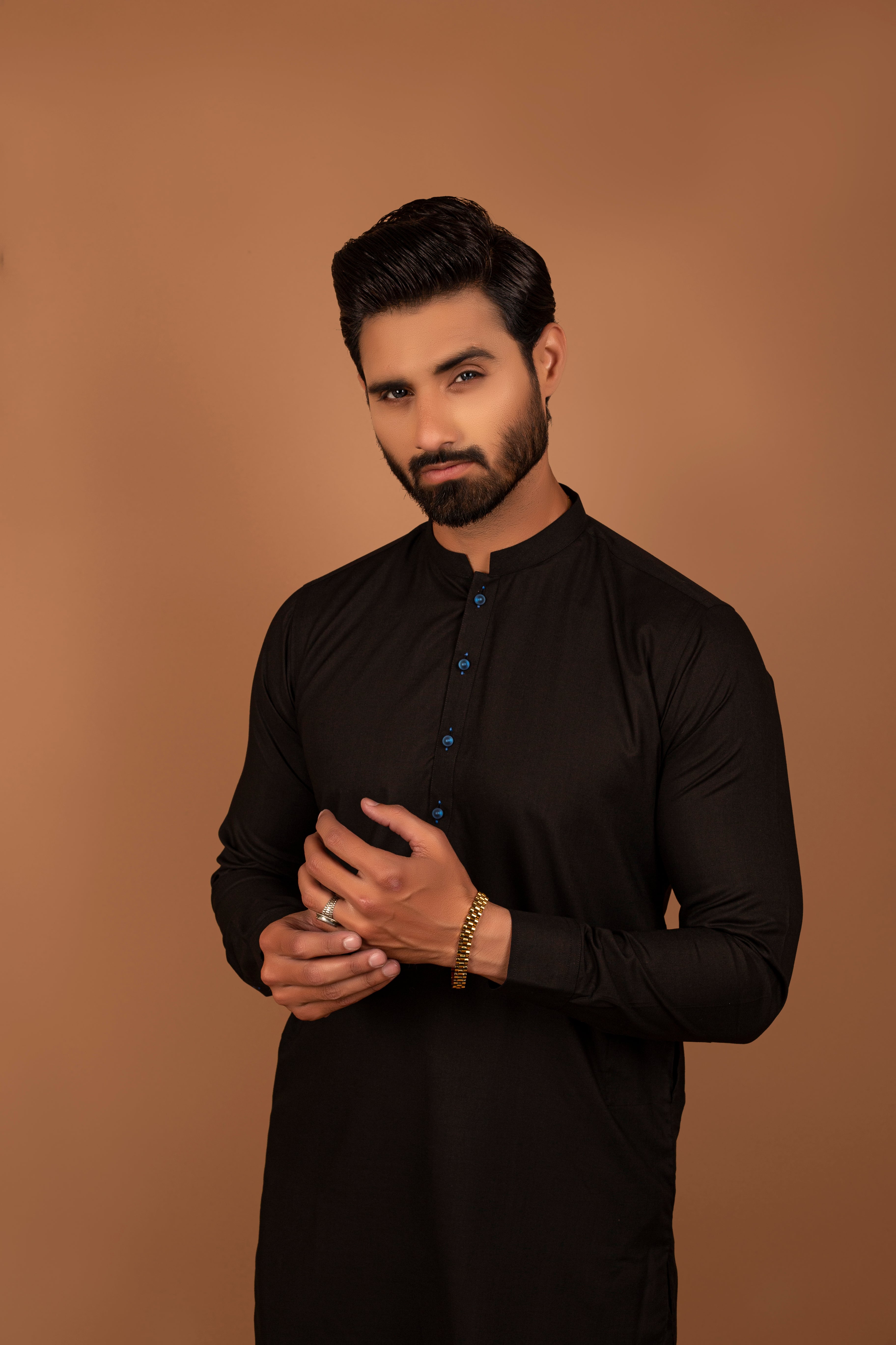 Black Cotton Kurta Pajama with Blue Button Accents (2-Piece) - Image 2