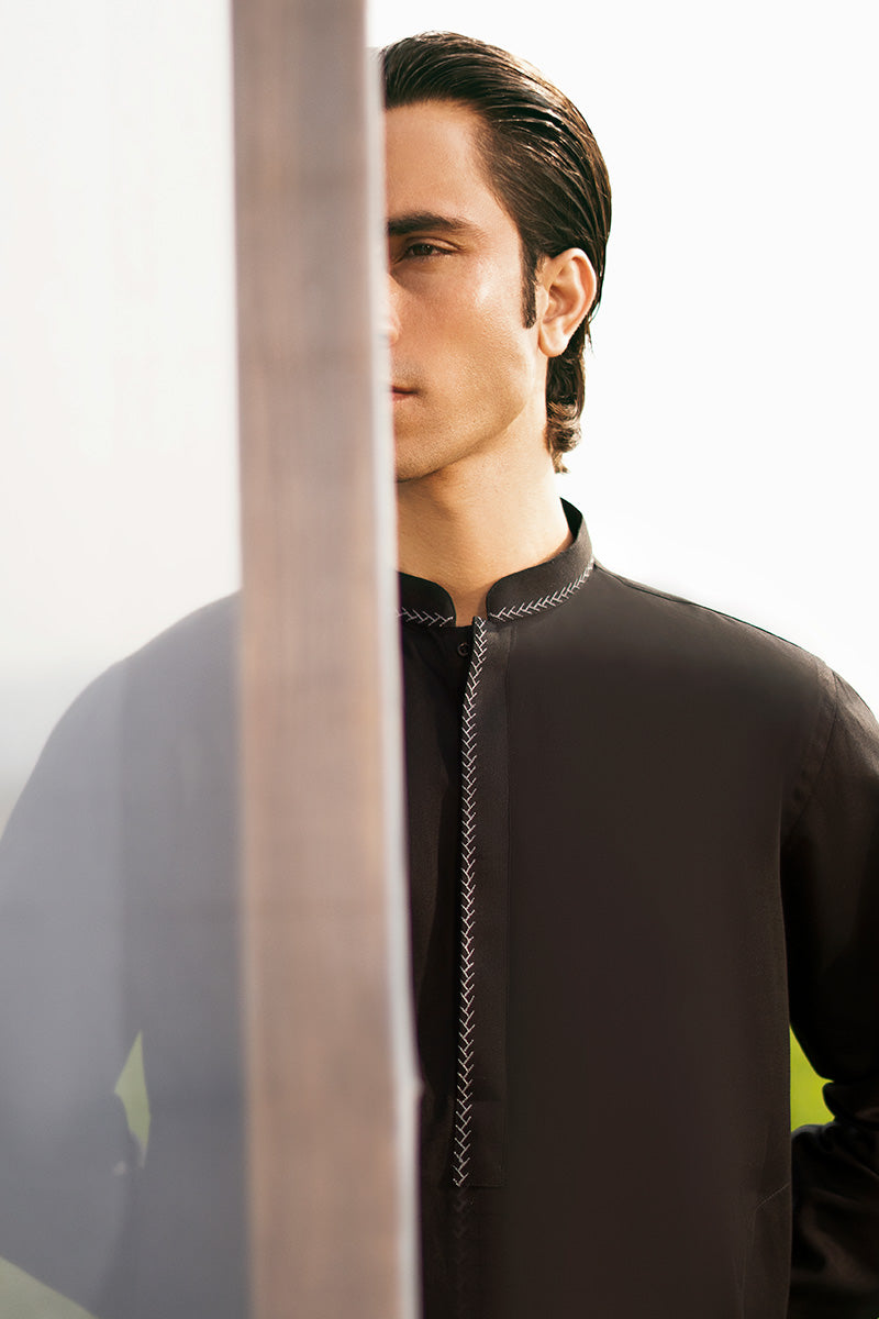 Black Embroidered Cotton Kurta Pajama (2-Piece) - Image 5