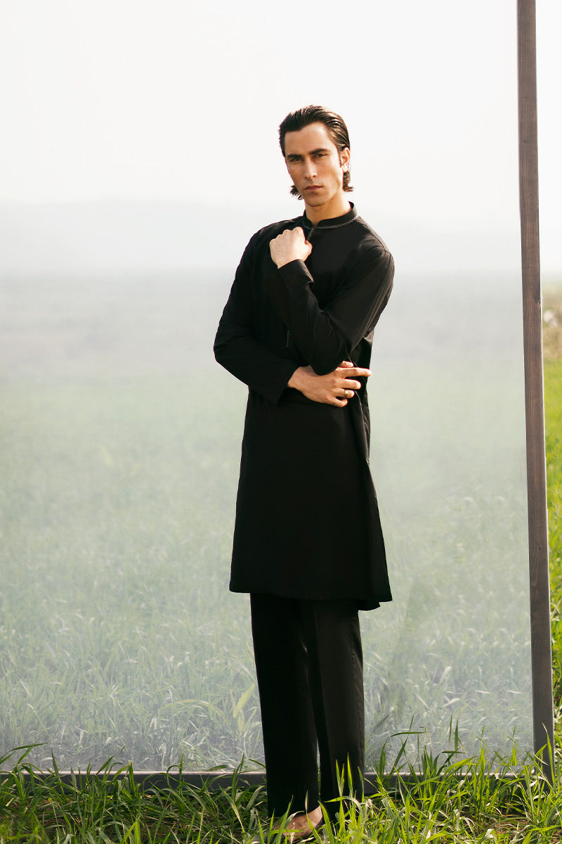 Black Embroidered Cotton Kurta Pajama (2-Piece) - Image 6