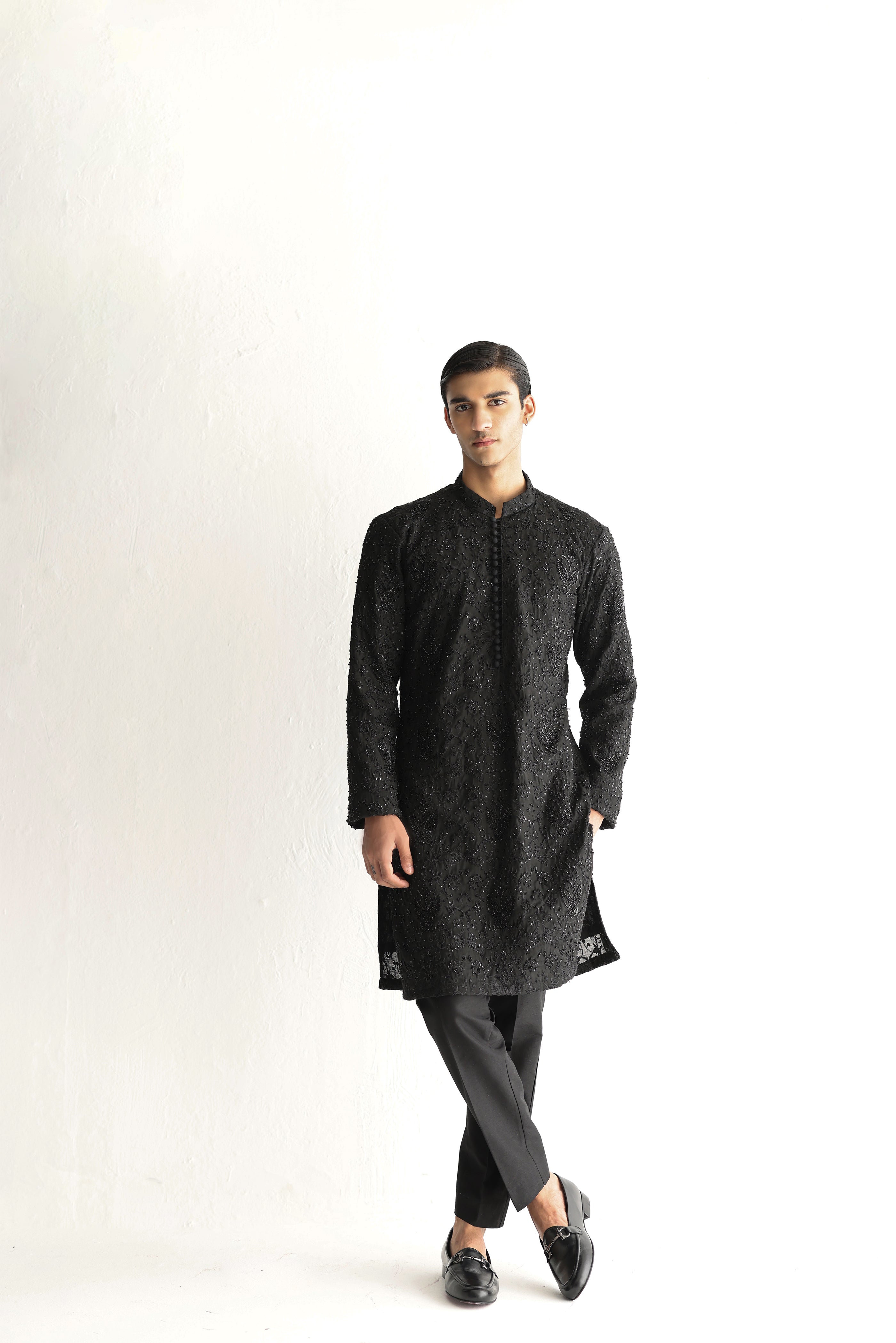 Black Hand-Embroidered Embossed Kurta Pajama (2-Piece) - Image 2