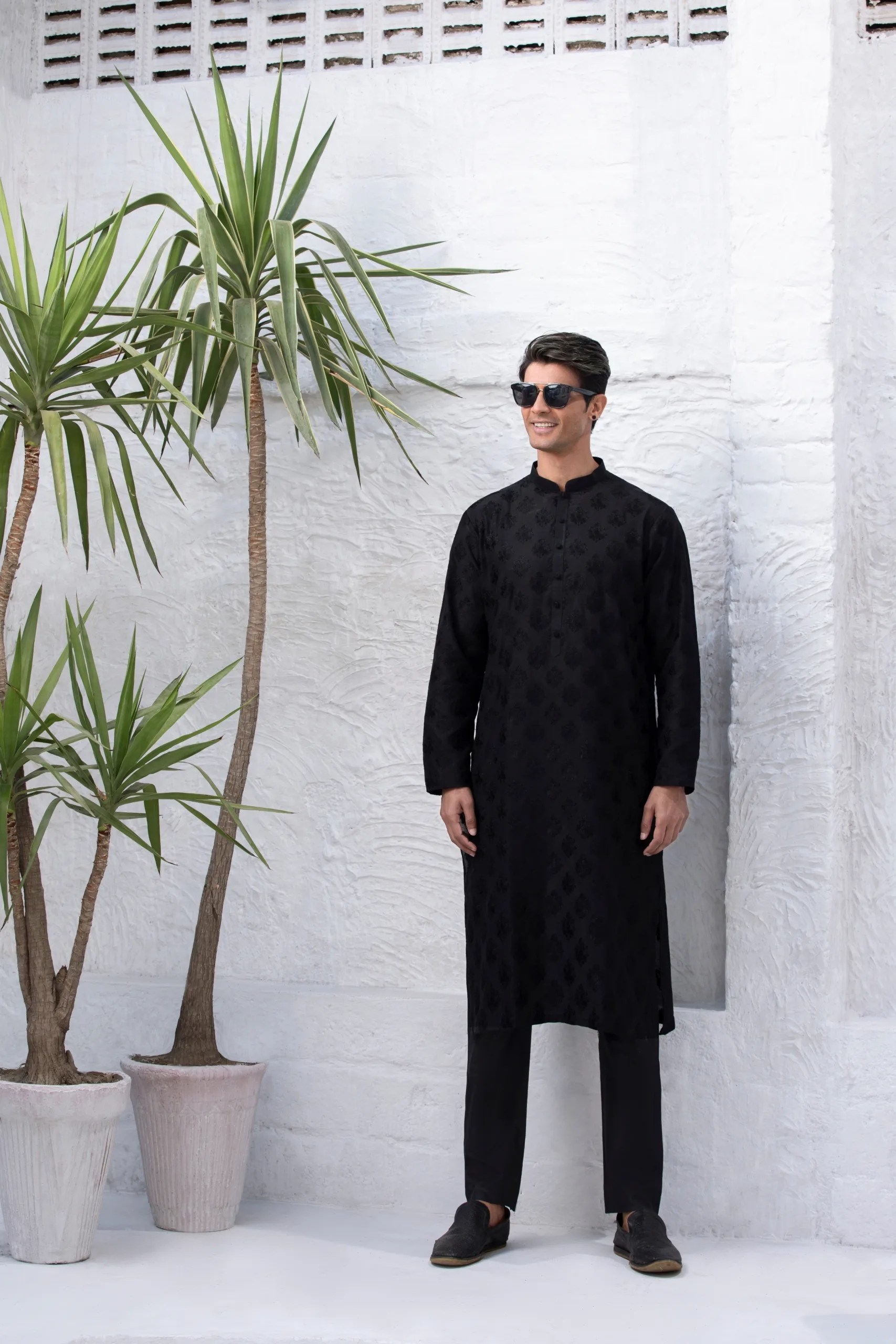 Black Jacquard Embroidered Kurta Pajama (2-Piece) - Image 6
