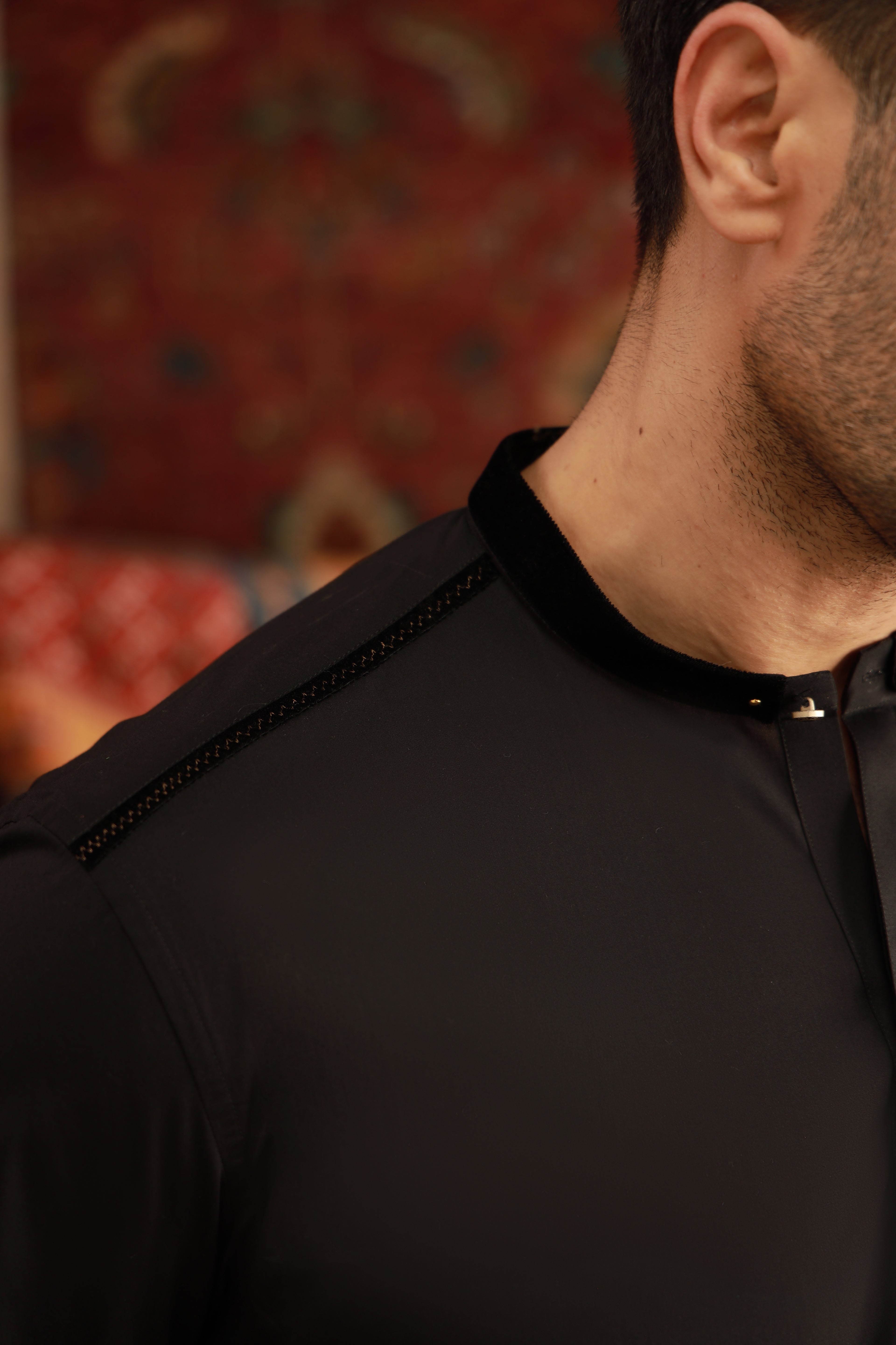 Black Velvet-Detail Stretchable Kurta Pajama (2-Piece) - Image 5