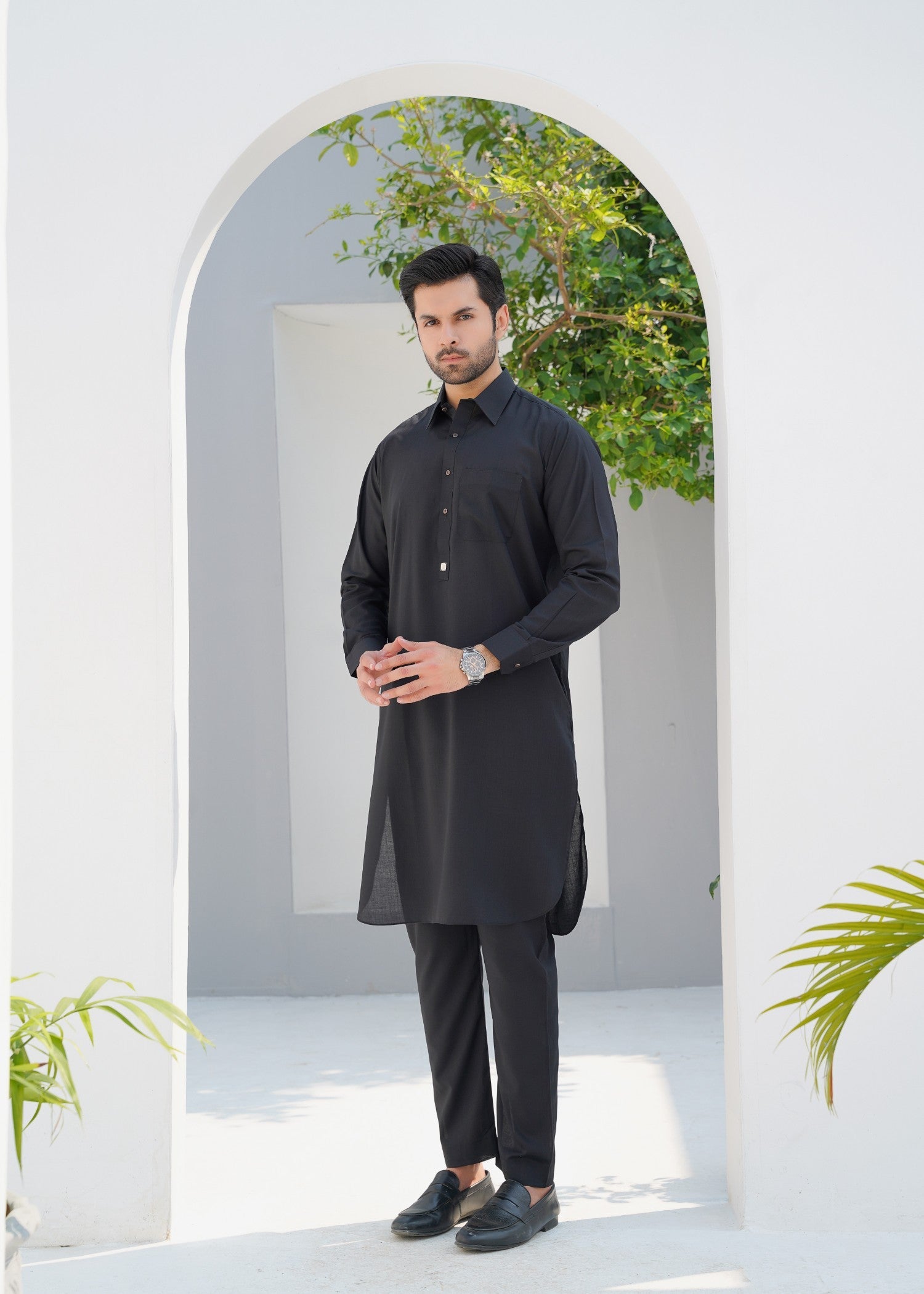 Black Wash & Wear Kurta Pajama Set (2-Piece) - Image 1