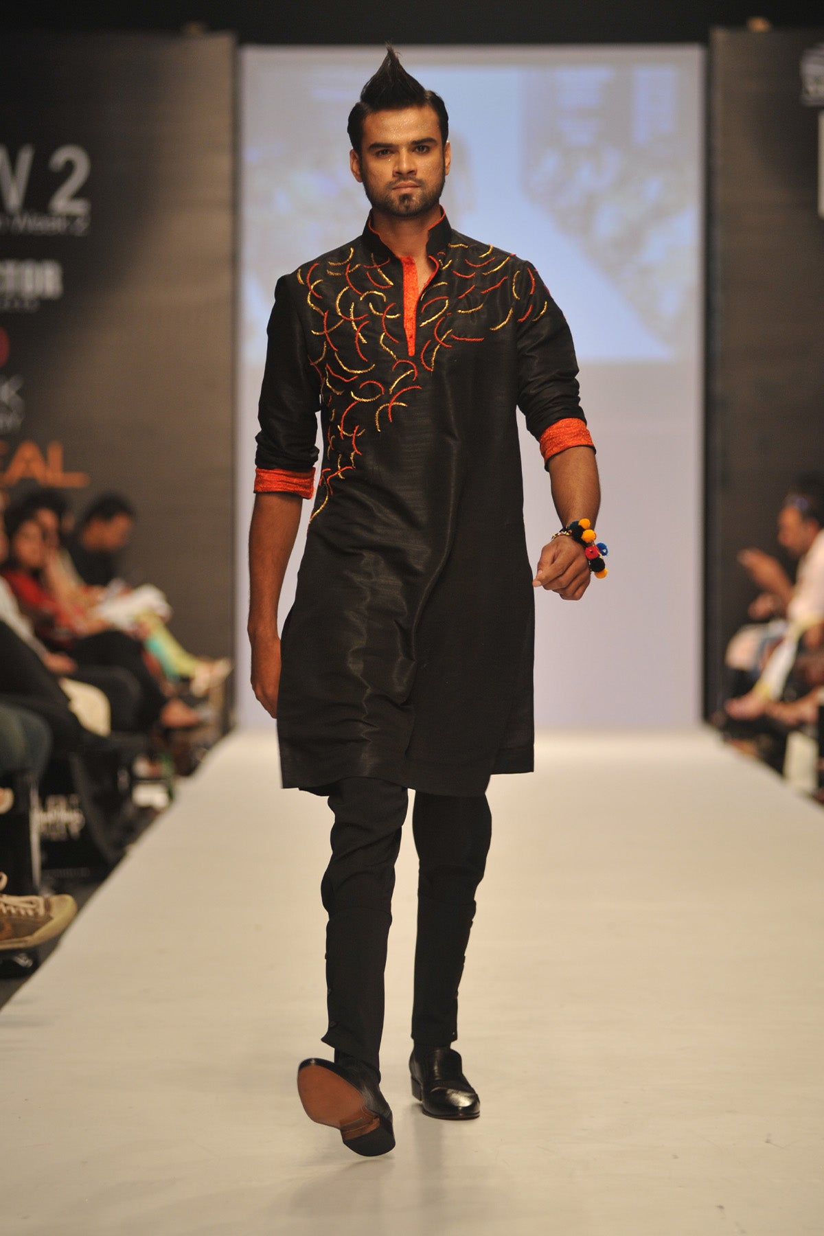 Black Embroidered Silk-Blend Kurta (2-Piece) - Image 1