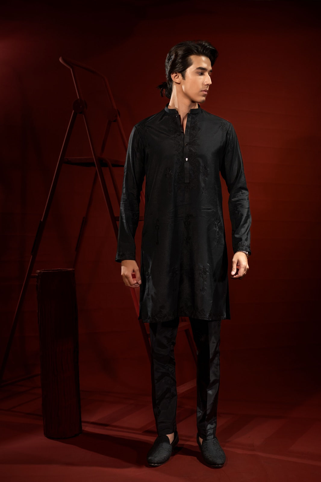 Black Embroidered Silk Kurta Trouser Set (2-Piece) - Image 3