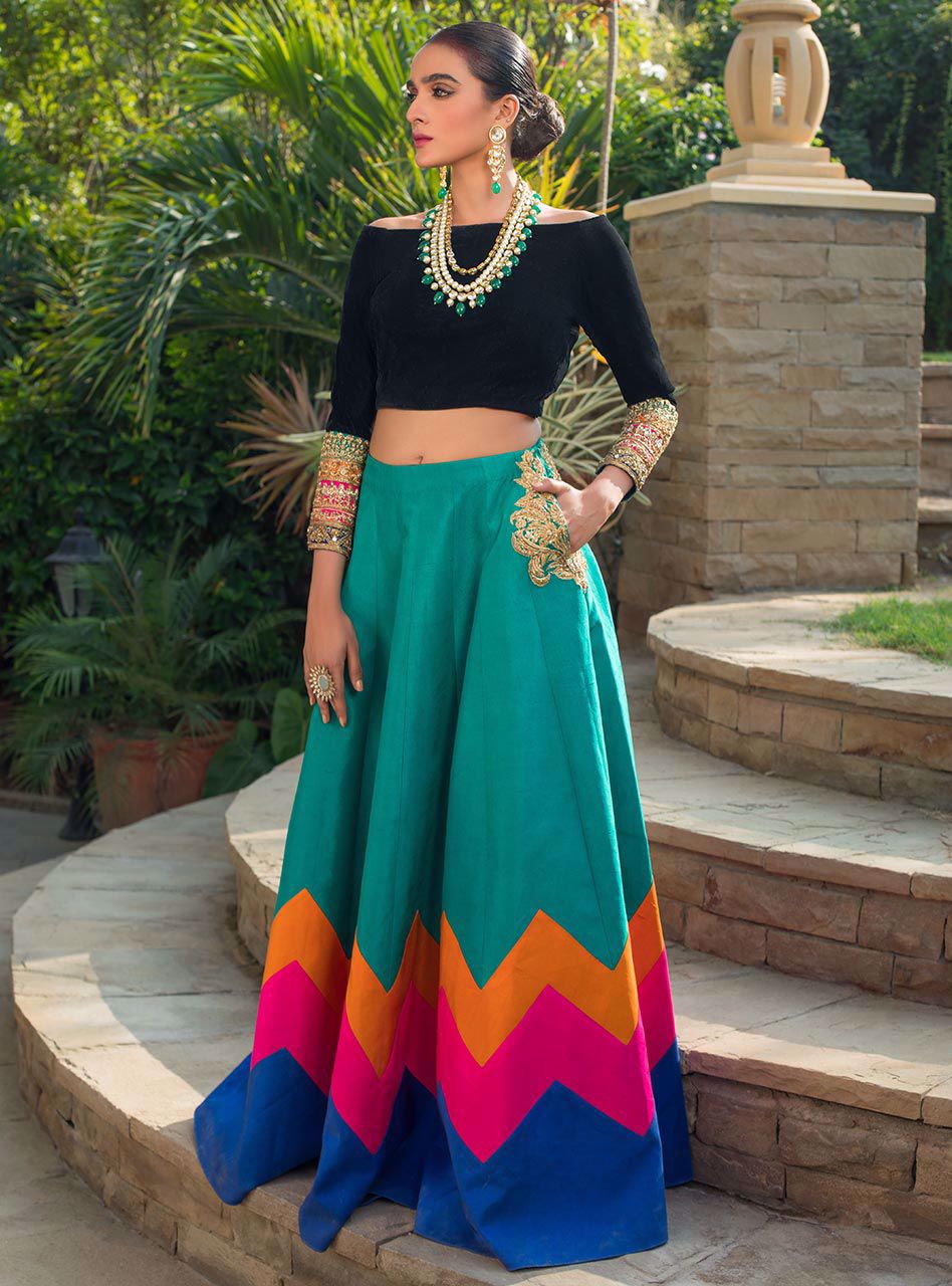 Pakistani Black Velvet Embroidered Choli with Chevron Lehenga (2-Piece) - Image 2