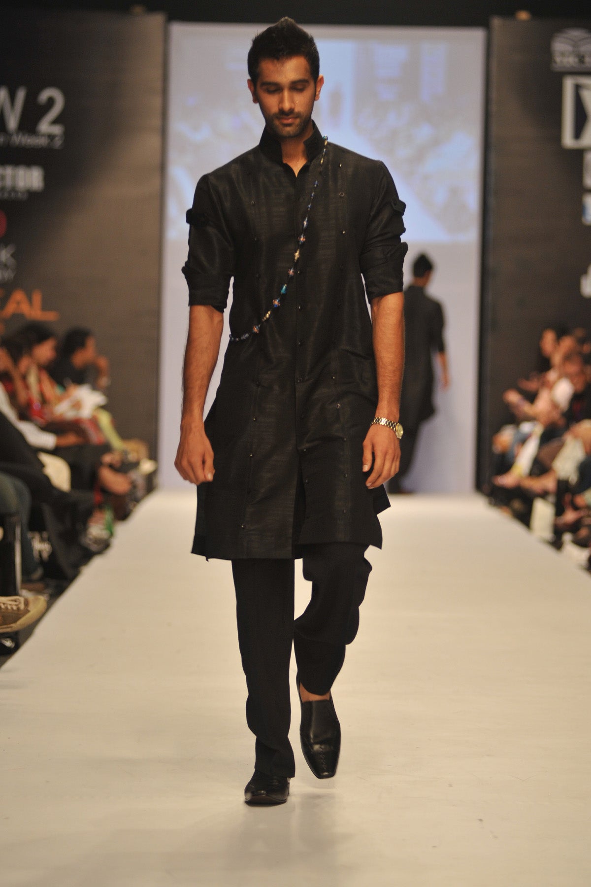 Black Beaded Textured Kurta (2-Piece) - Image 1