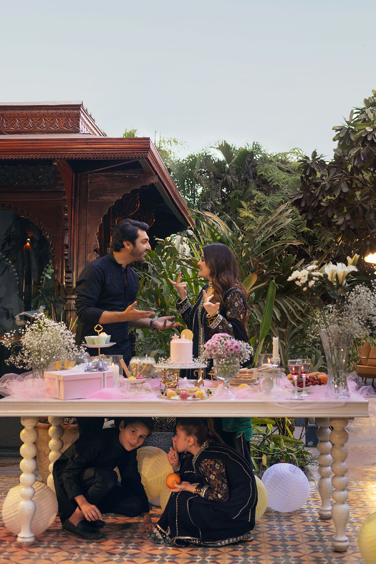 Black Self-Embroidered Cotton Kurta (2-Piece) - Image 5