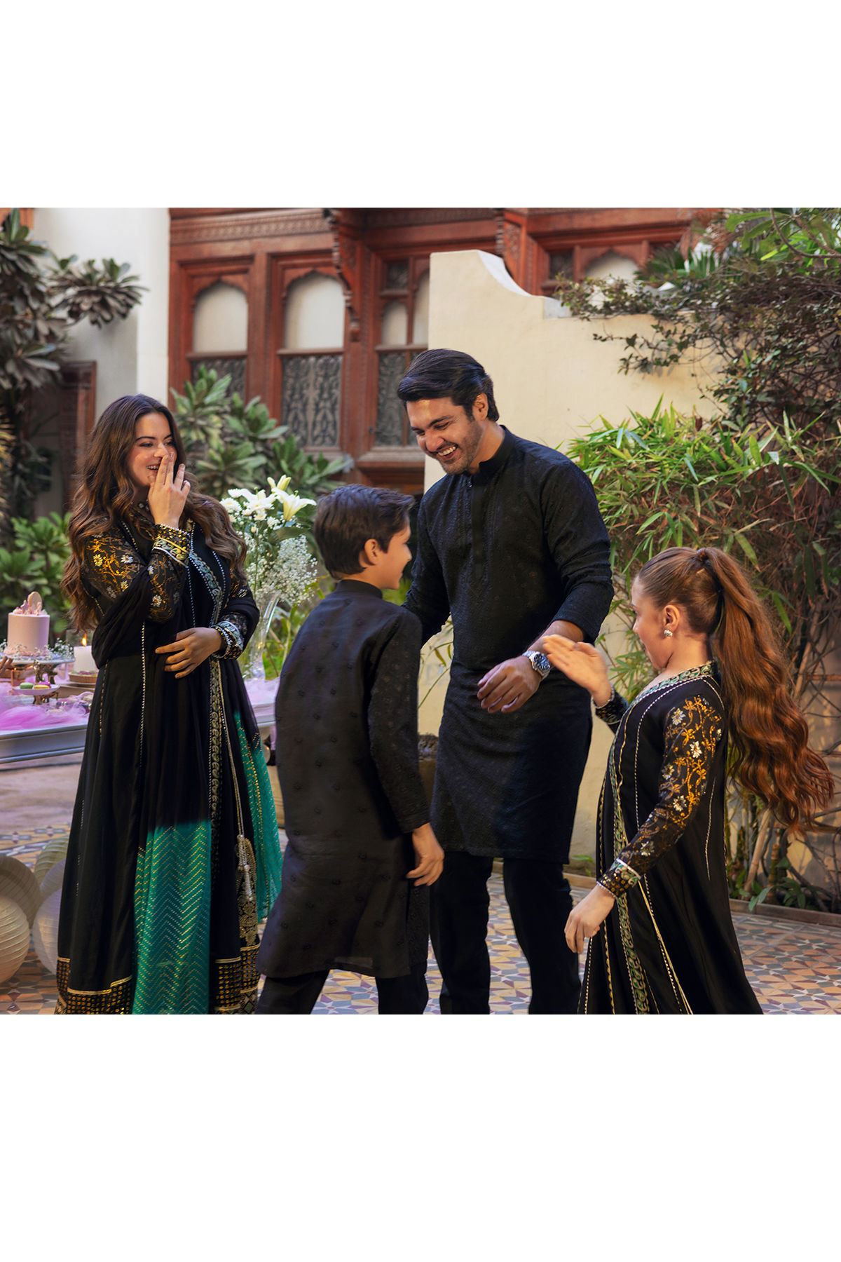 Black Self-Embroidered Cotton Kurta (2-Piece) - Image 6