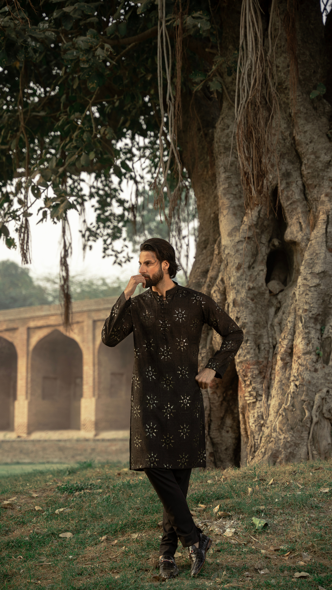 Black Chikankari Embroidered Cotton-Silk Kurta (2-Piece) - Image 3