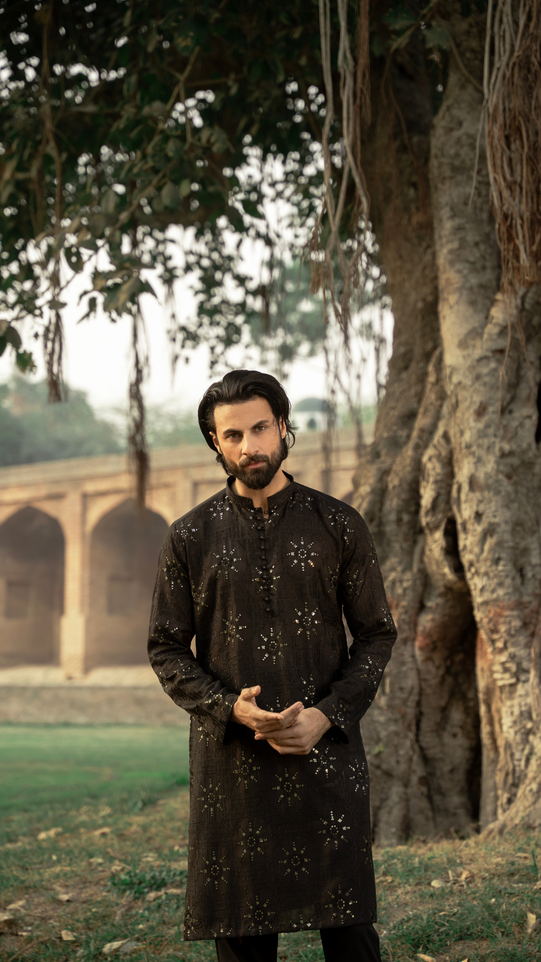 Black Chikankari Embroidered Cotton-Silk Kurta (2-Piece) - Image 4