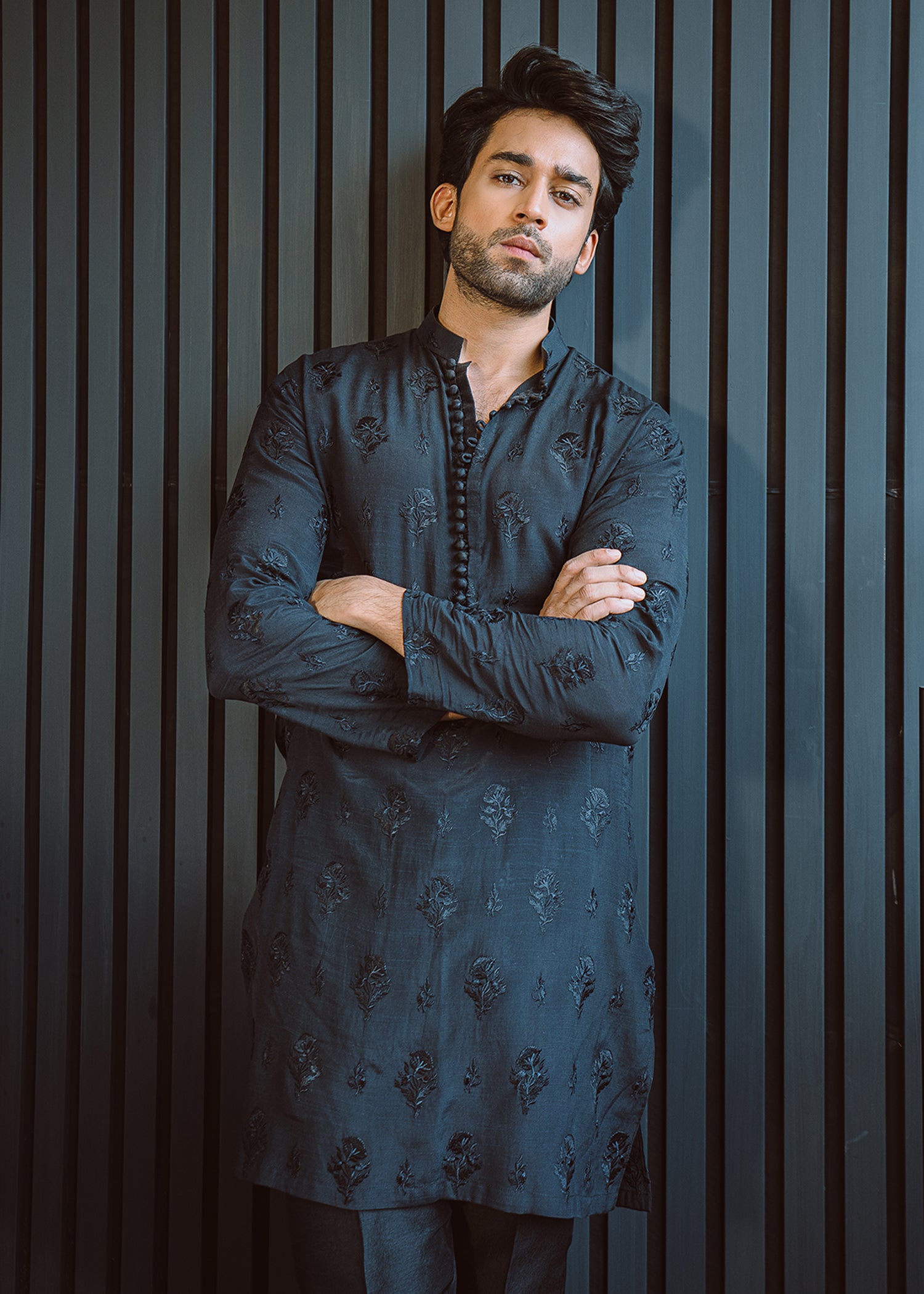 Black Embroidered Cotton-Silk Kurta (2-Piece) - Image 2