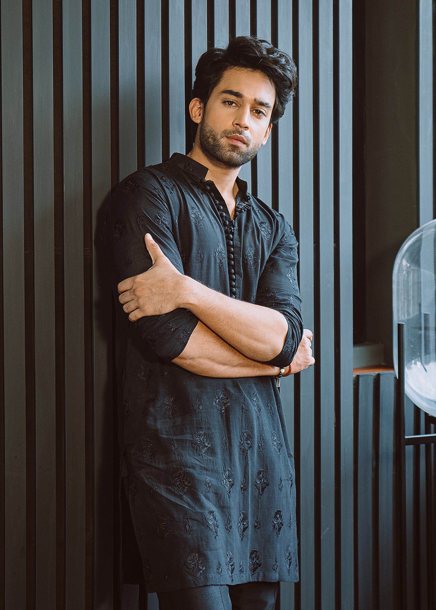 Black Embroidered Cotton-Silk Kurta (2-Piece) - Image 3