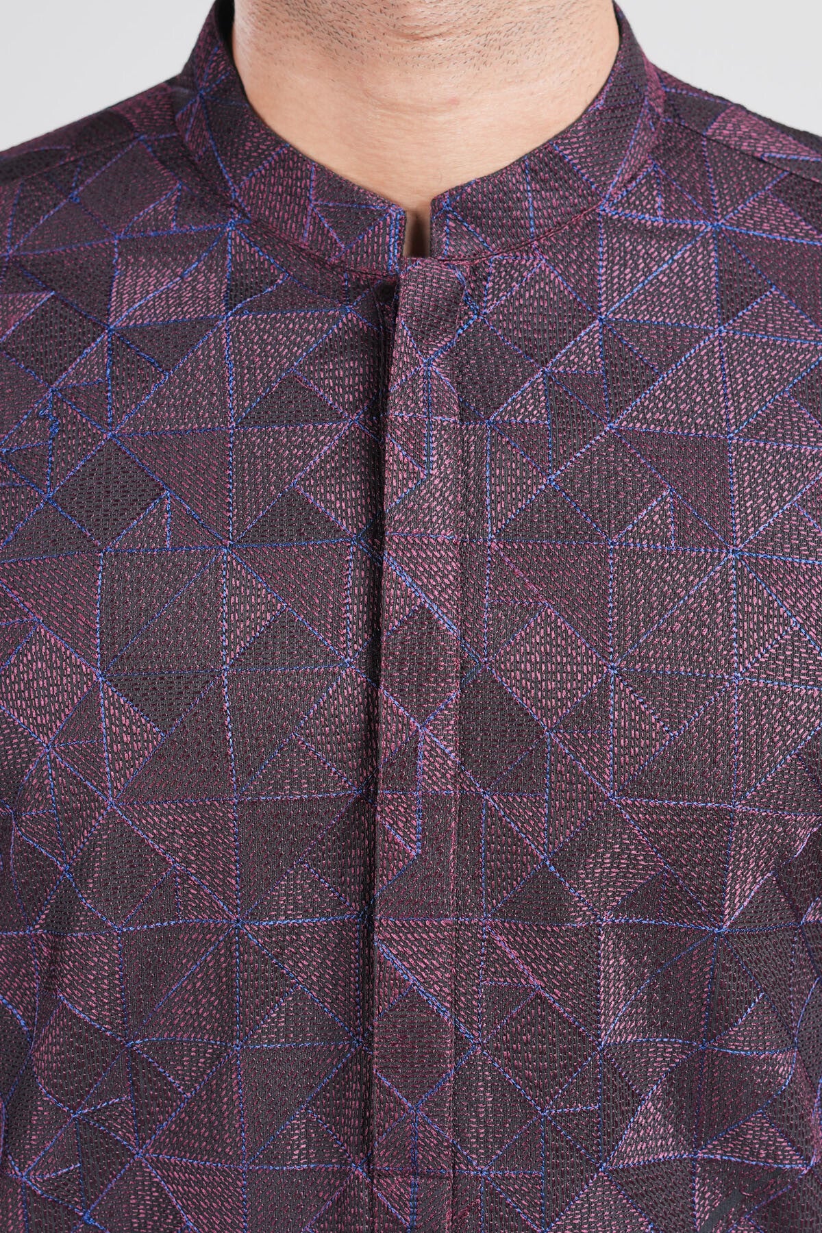 Black Geometric Embroidered Egyptian Cotton Kurta (1-Pc) - Image 2