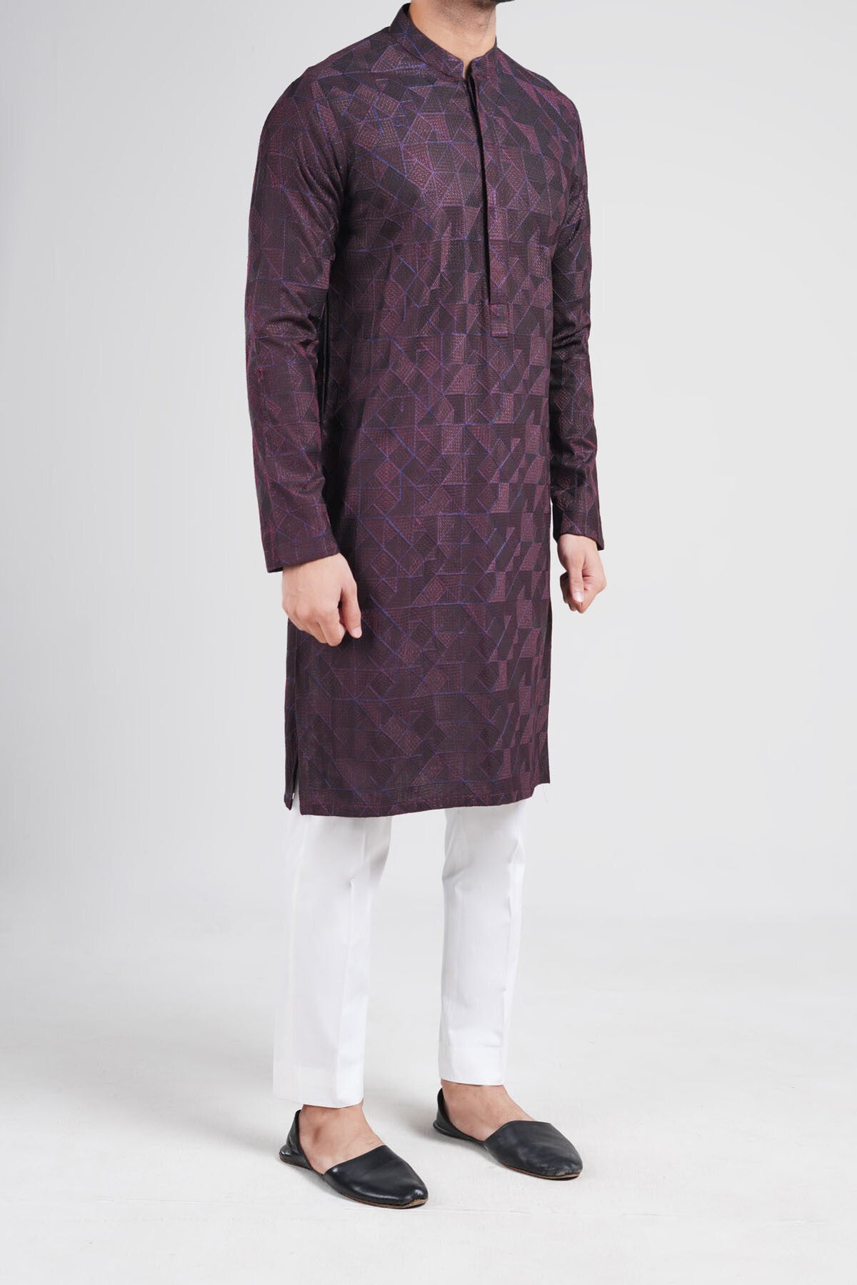 Black Geometric Embroidered Egyptian Cotton Kurta (1-Pc) - Image 3