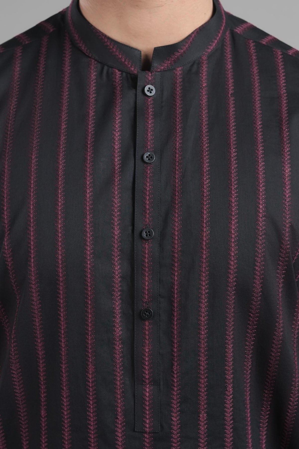 Black Embroidered Egyptian Cotton Kurta (2-Piece) - Image 2