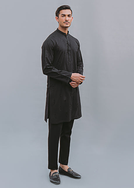 Black Embroidered Lawn Kurta with Pants (2-Piece) - Image 1