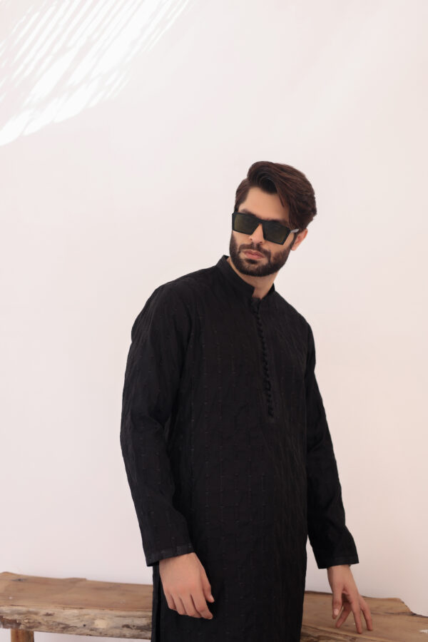 Black Embroidered Paper Cotton Raw Silk Kurta (2-Piece) - Image 2