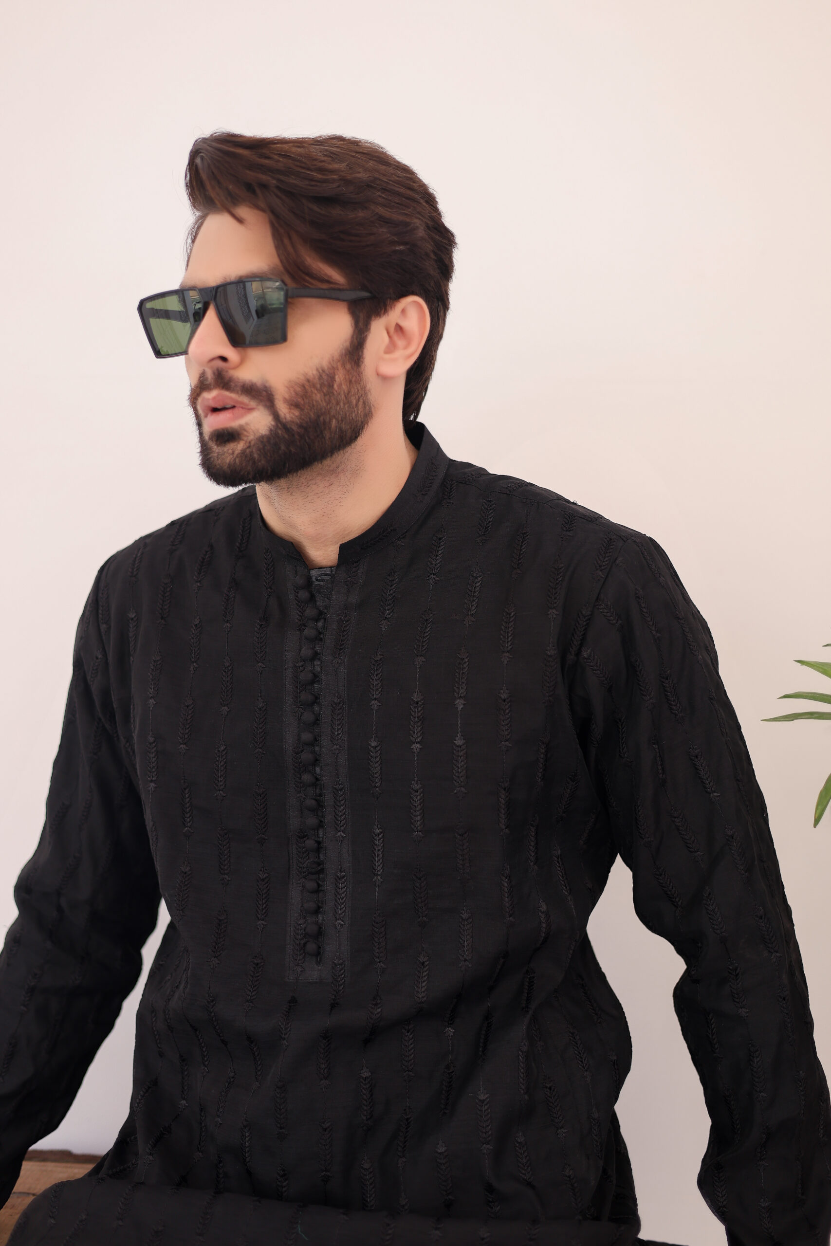 Black Embroidered Paper Cotton Raw Silk Kurta (2-Piece) - Image 3