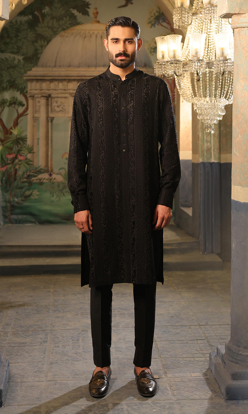 Black Self-Embroidered Kurta with Straight Trousers (2-Piece) - Image 1