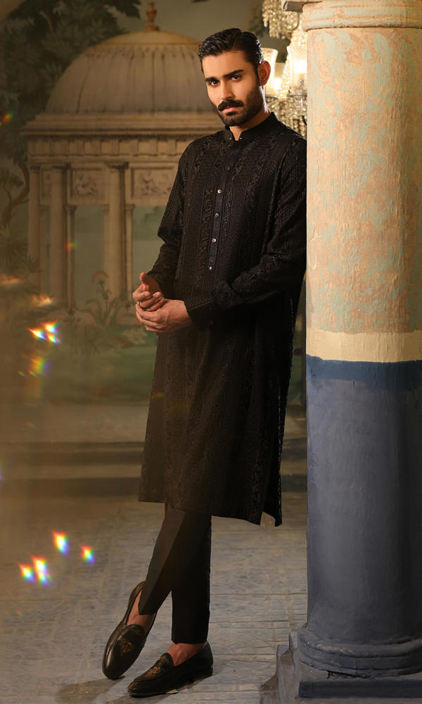 Black Self-Embroidered Kurta with Straight Trousers (2-Piece) - Image 5