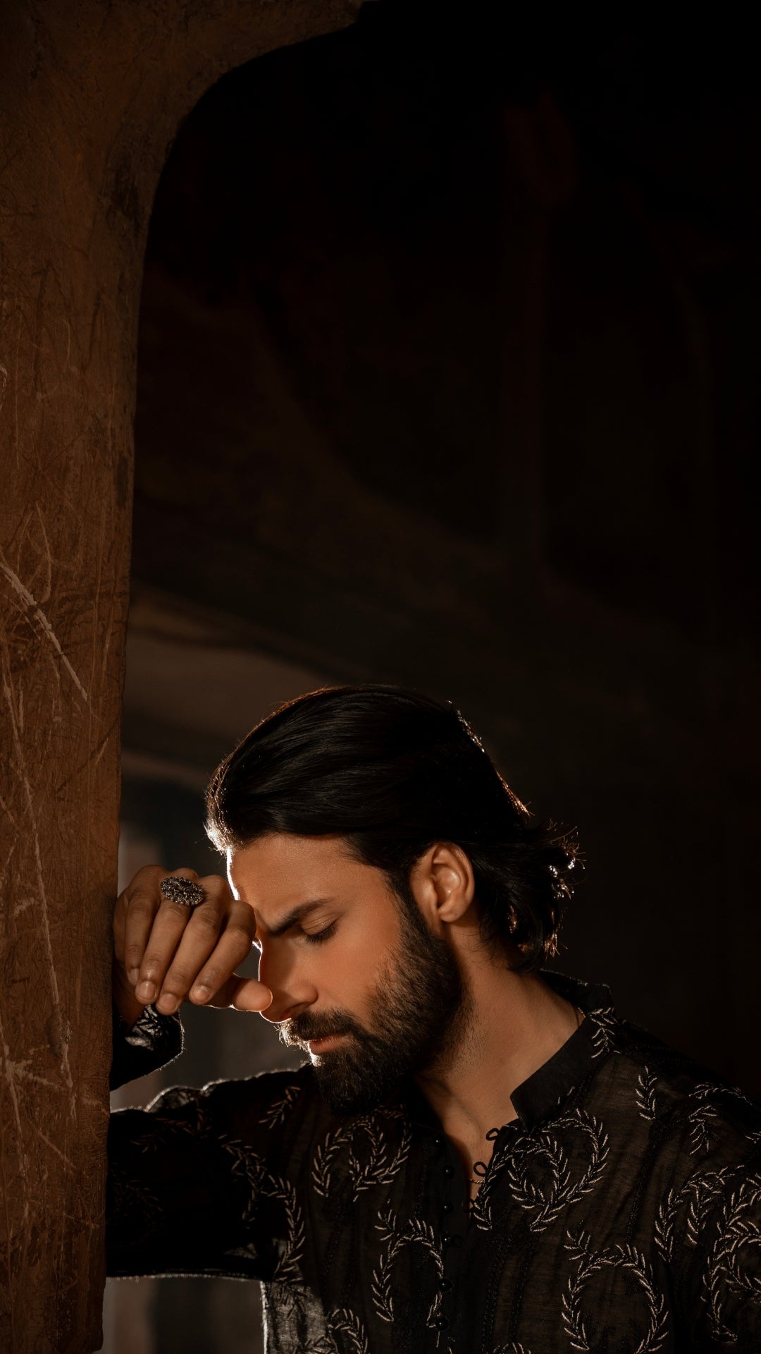 Black Chikankari Embroidered Semi-Sheer Kurta (2-Piece) - Image 2