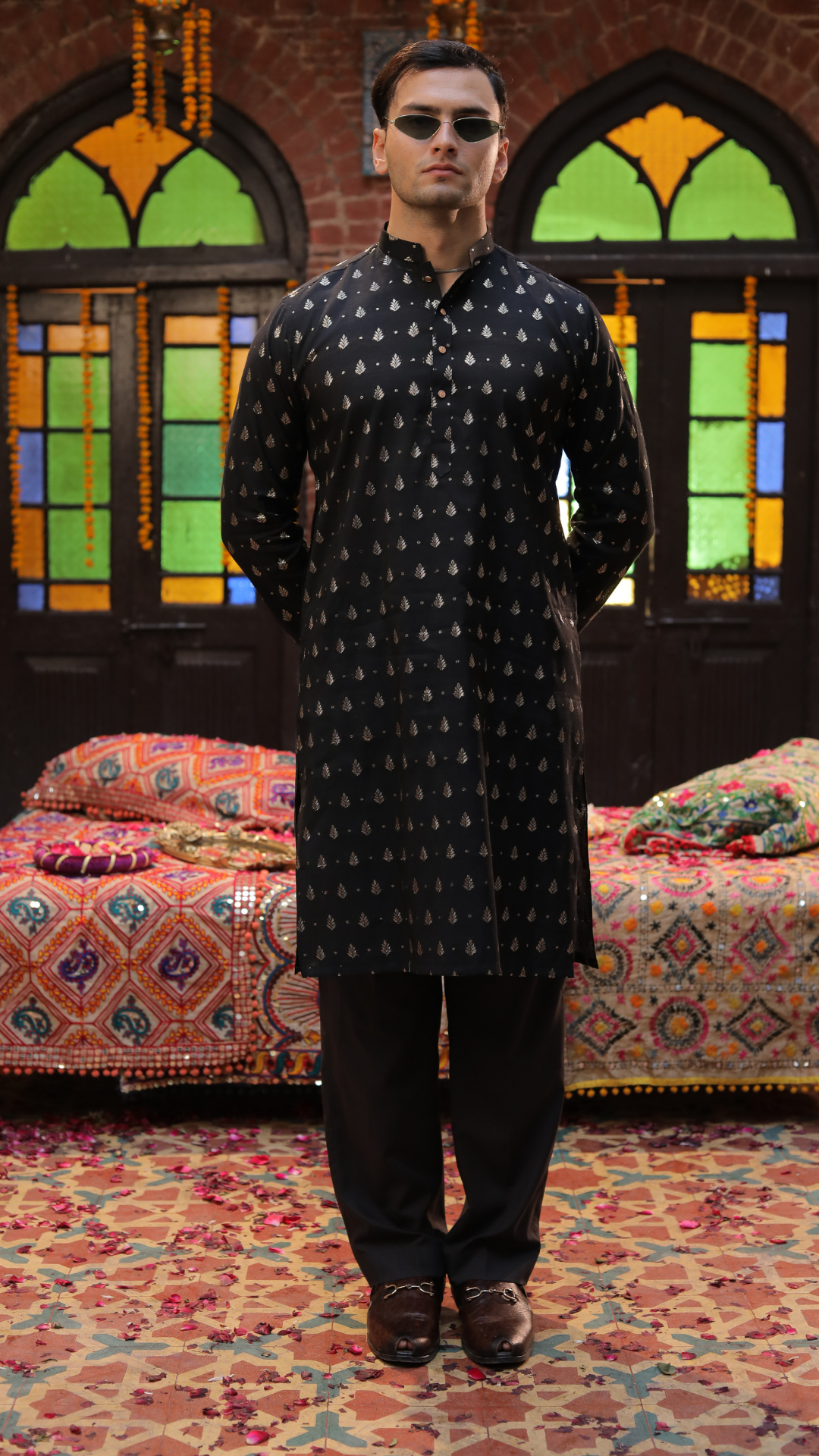 Black Mirror Work Silk-Blend Kurta (2-Piece) - Image 4