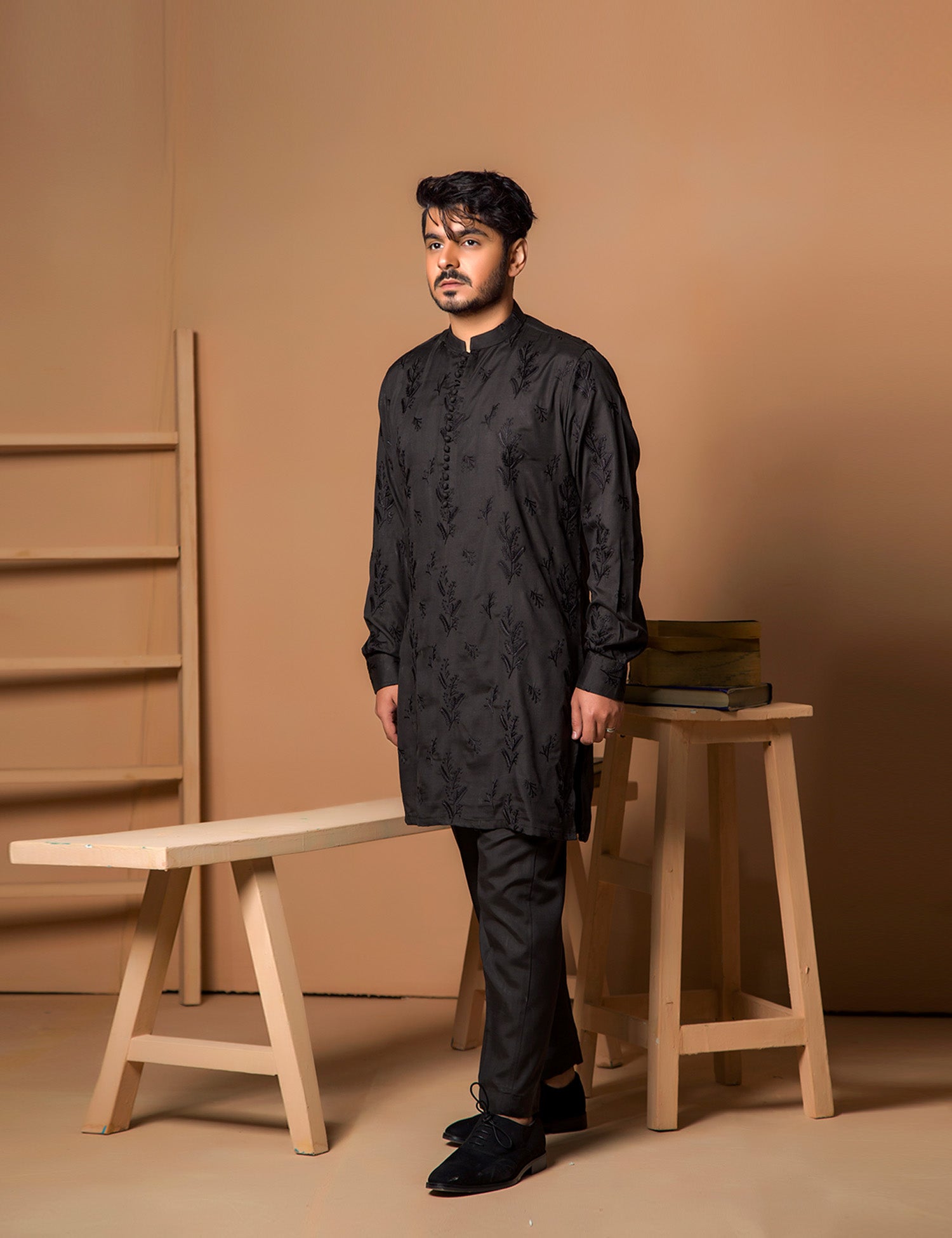 Black Embroidered Slub Kurta Set (2-Piece) - Image 1