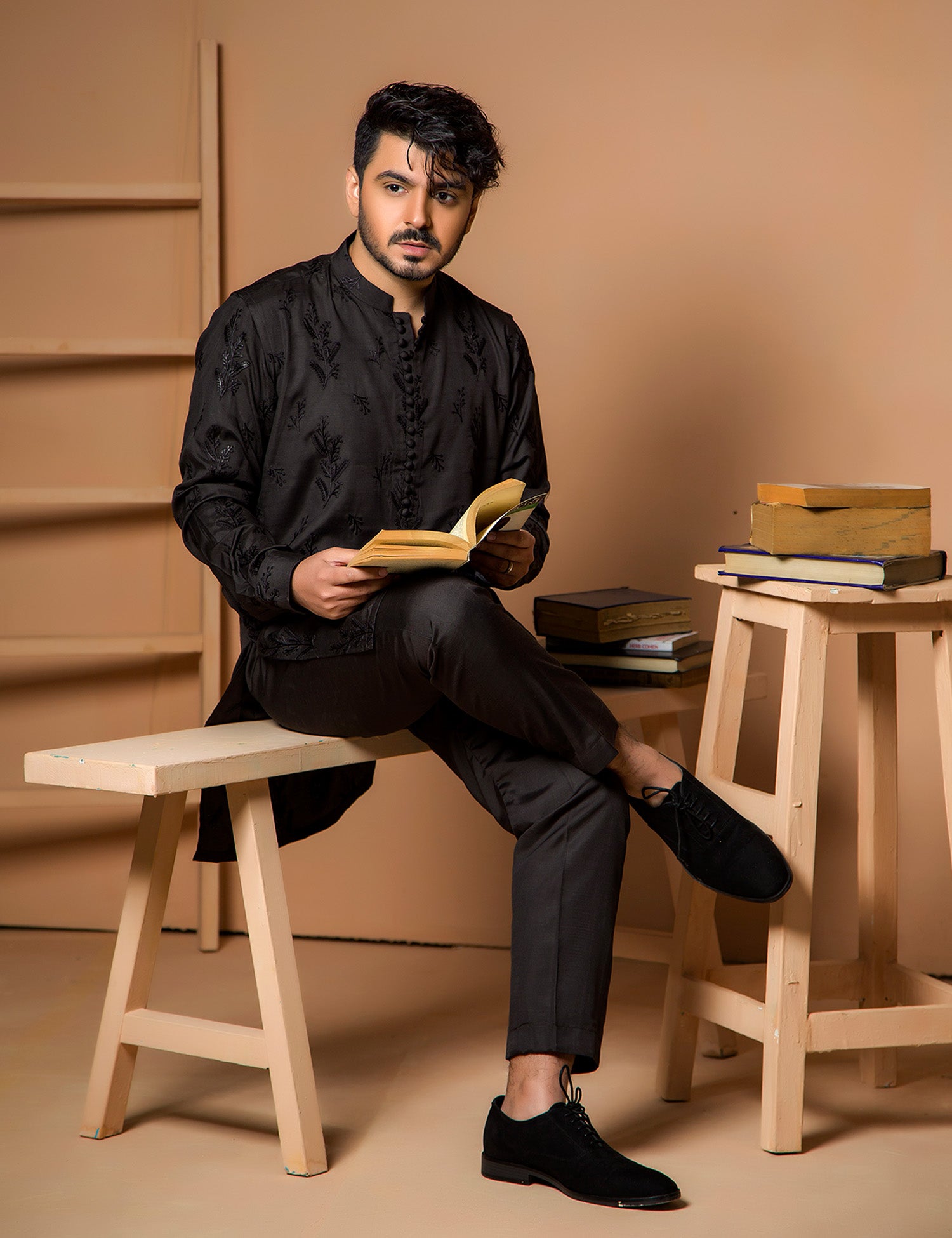 Black Embroidered Slub Kurta Set (2-Piece) - Image 3