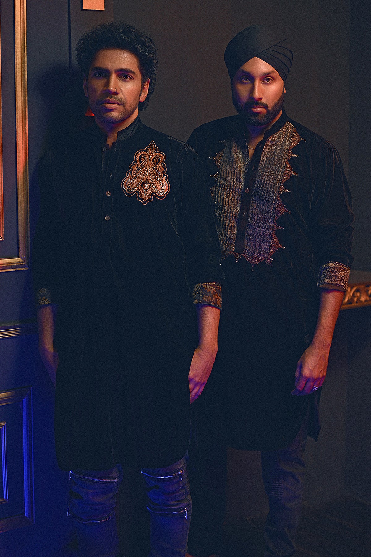 Black Metallic Embroidered Velvet Kurta (1-Pc) - Image 1