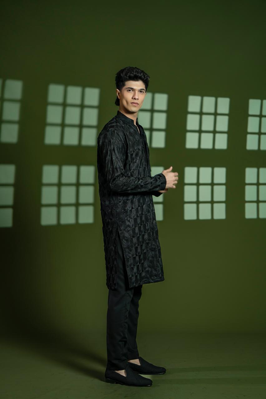 Black Embroidered Blended Kurta Set (2-Piece) - Image 6