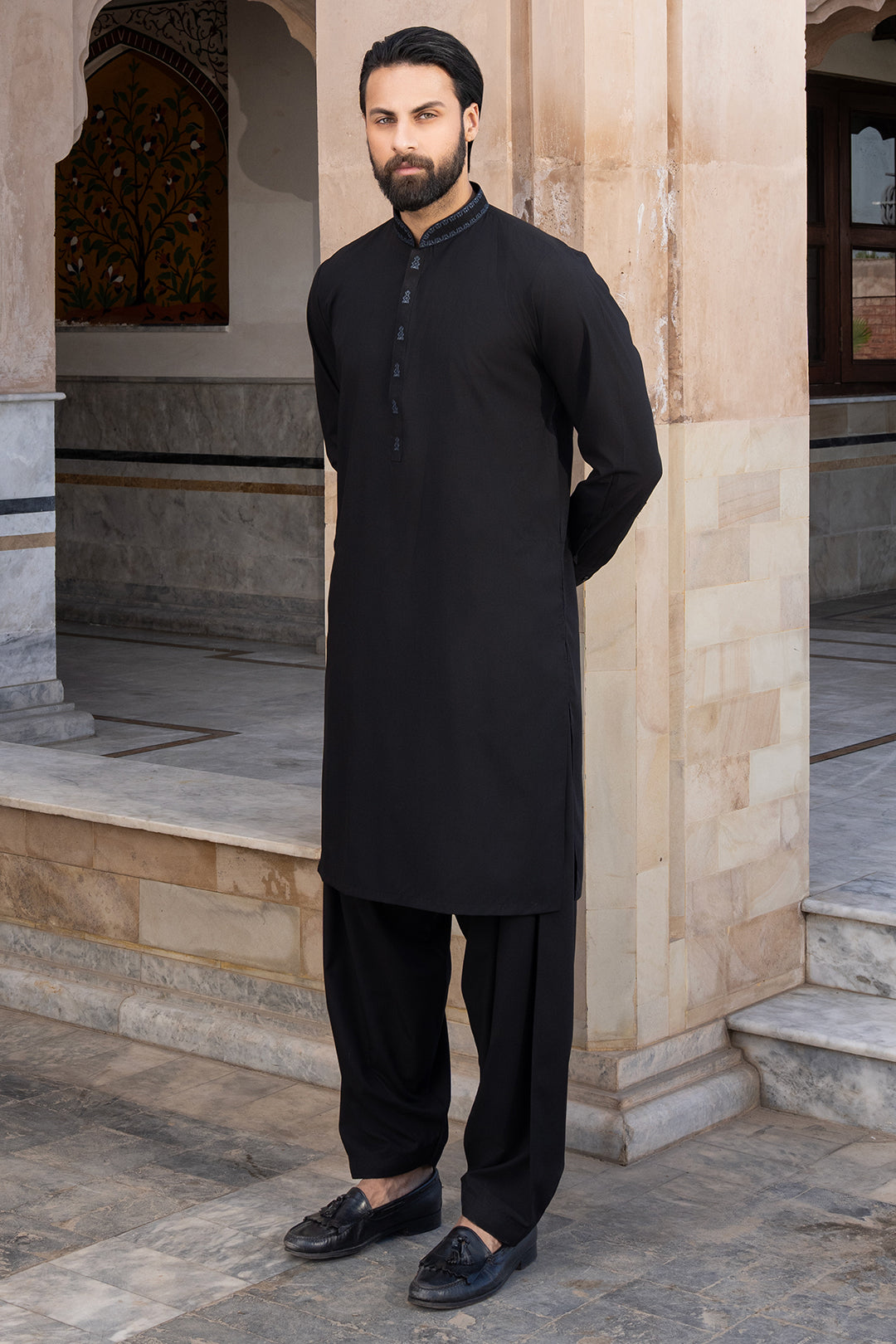 Black Embroidered Blend Fabric Shalwar Kameez (2-Piece) - Image 2
