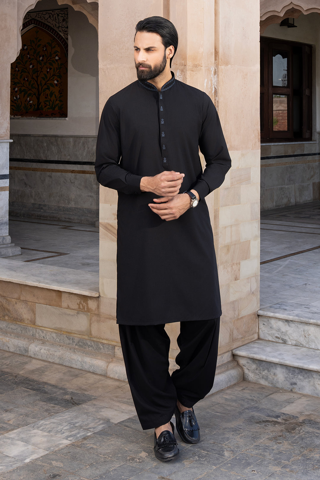 Black Embroidered Blend Fabric Shalwar Kameez (2-Piece) - Image 4