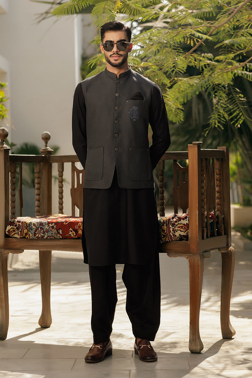 Black Embroidered Boski Linen Shalwar Kameez (2-Piece) - Image 4