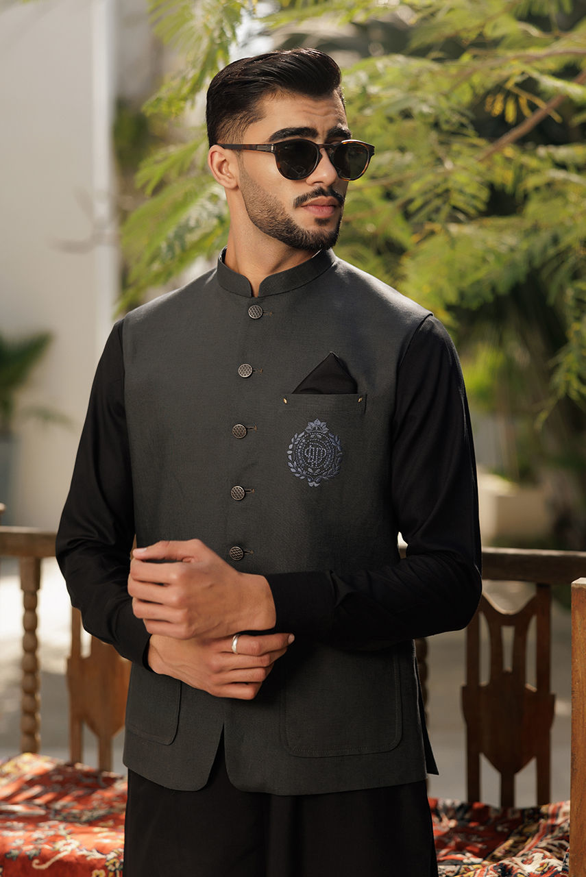 Black Embroidered Boski Linen Shalwar Kameez (2-Piece) - Image 5
