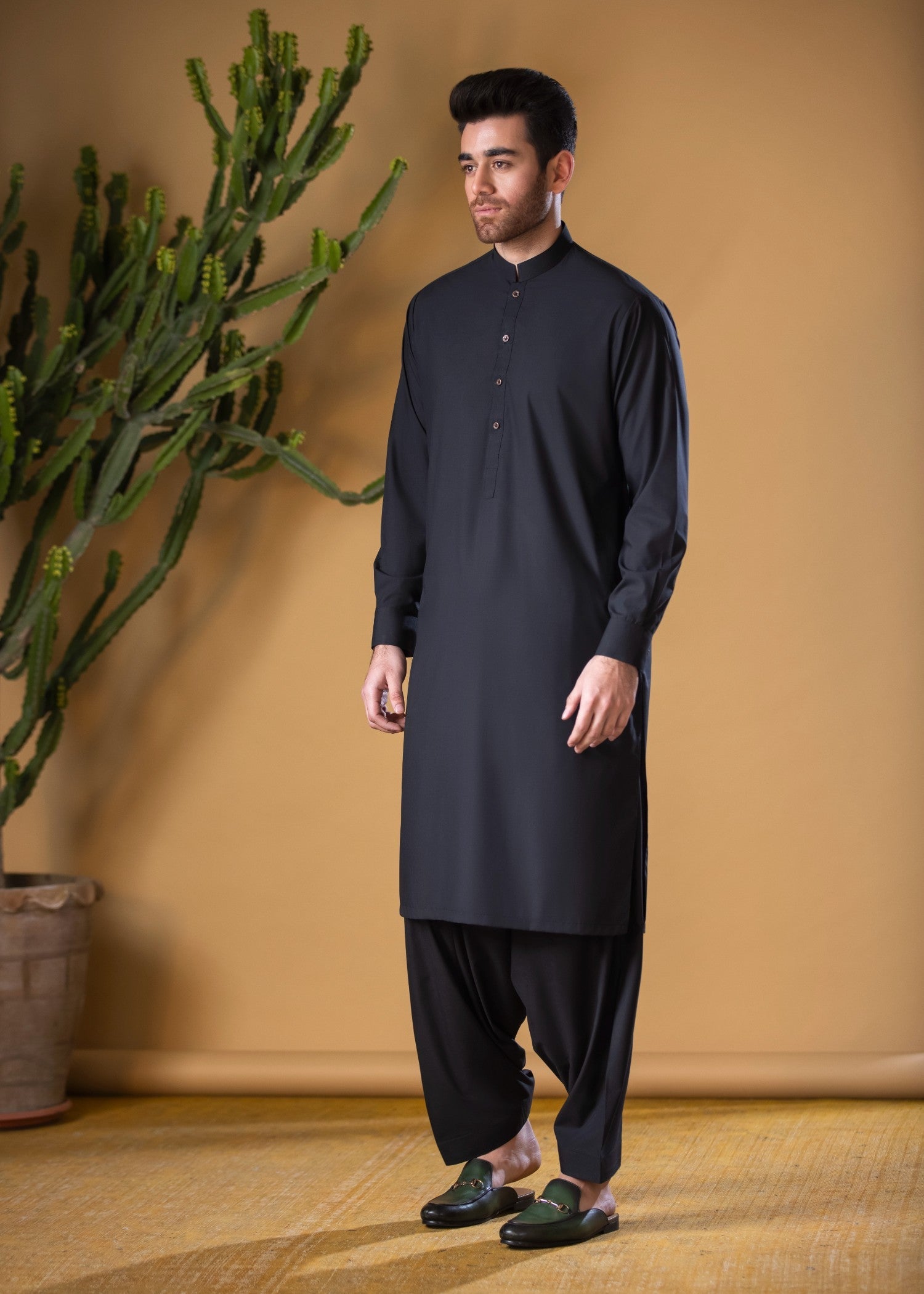 Black Wash & Wear Shalwar Kameez (2-Piece) - Image 2