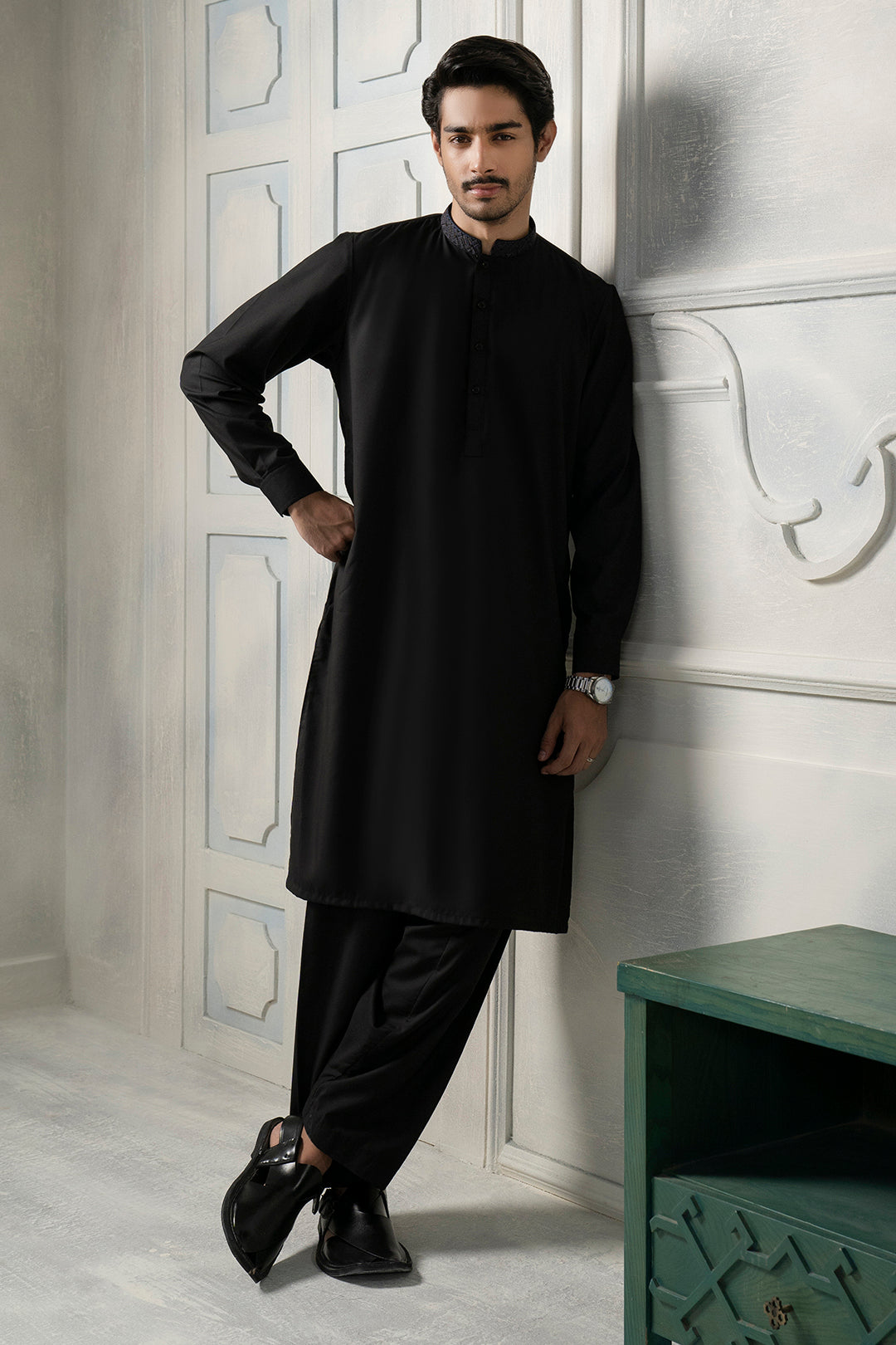 Black Contrast Collar Blended Fabric Shalwar Kameez (2-Piece) - Image 5