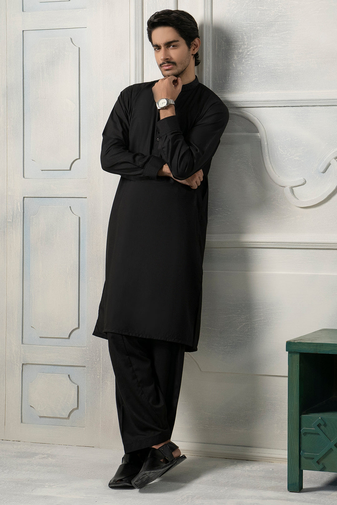 Black Contrast Collar Blended Fabric Shalwar Kameez (2-Piece) - Image 8