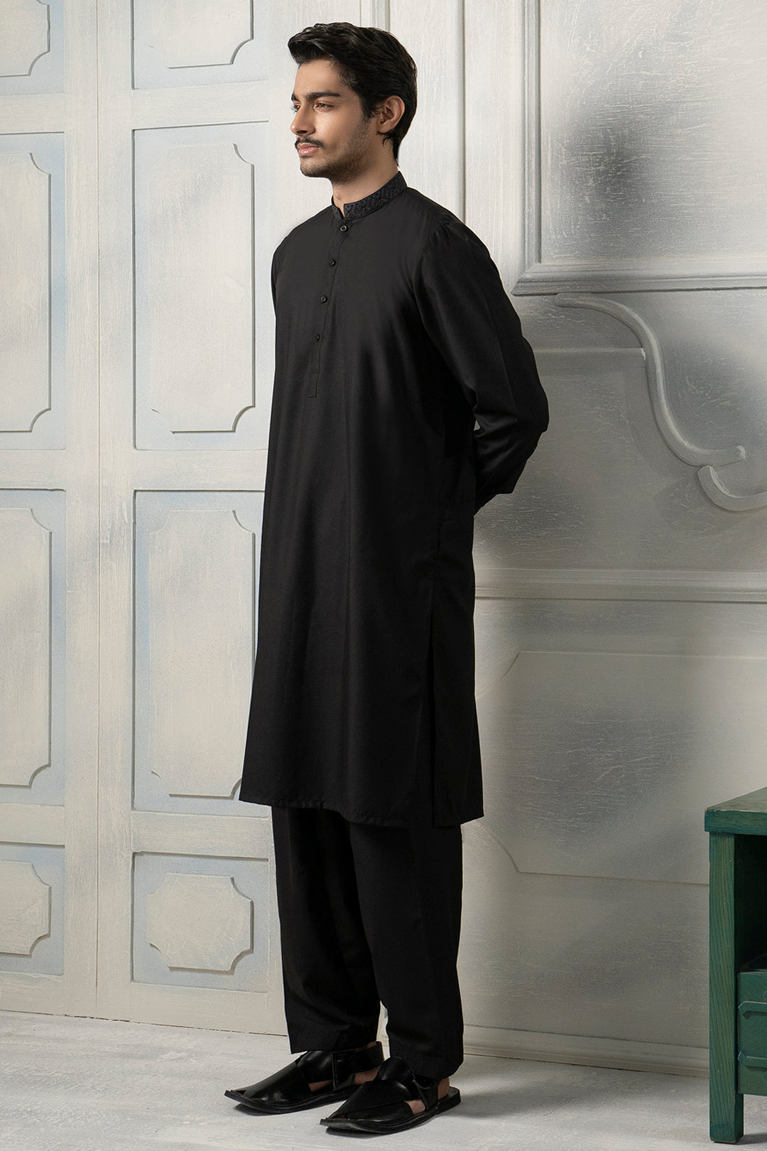 Black Contrast Collar Blended Fabric Shalwar Kameez (2-Piece) - Image 9