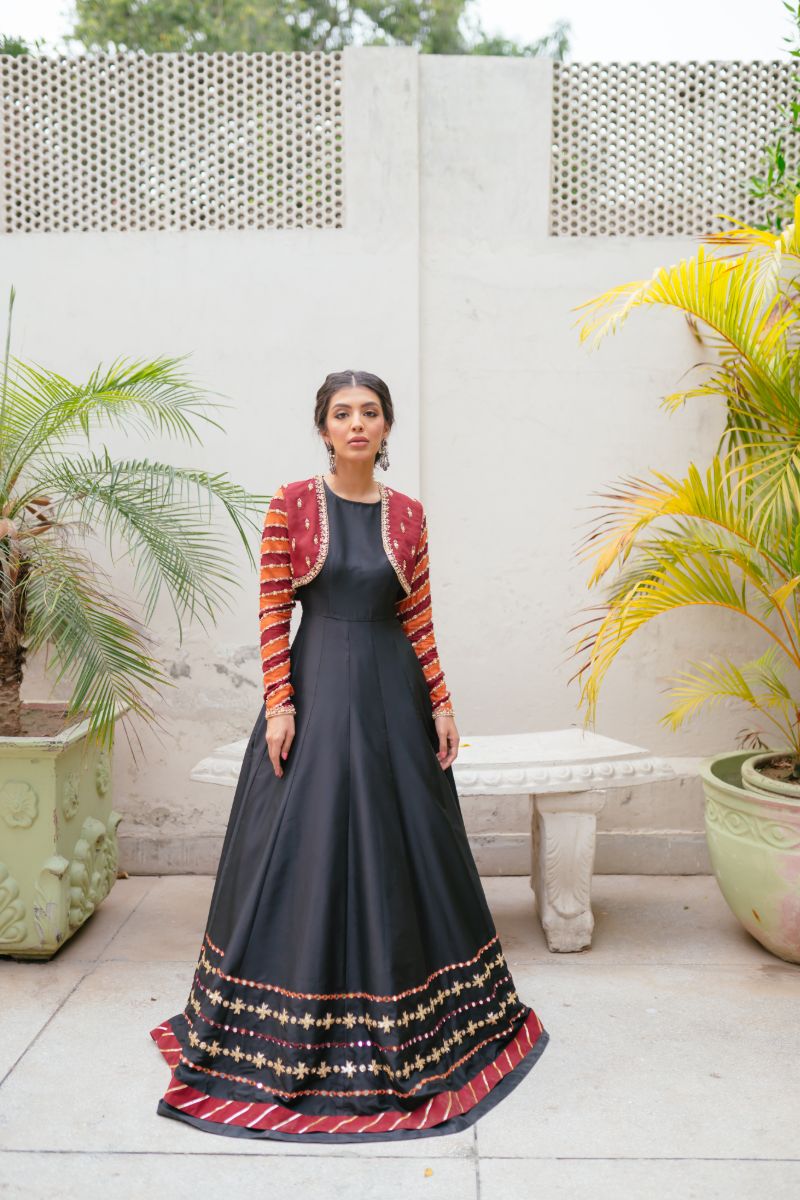 Pakistani Black Embroidered Silk Pishwas Dress (3-Piece) - Image 4