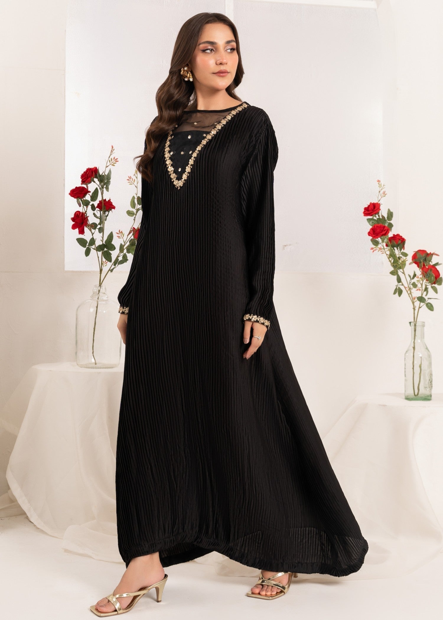 Pakistani Black Sequin Embroidered Silk Pishwas (2-Piece) - Image 2