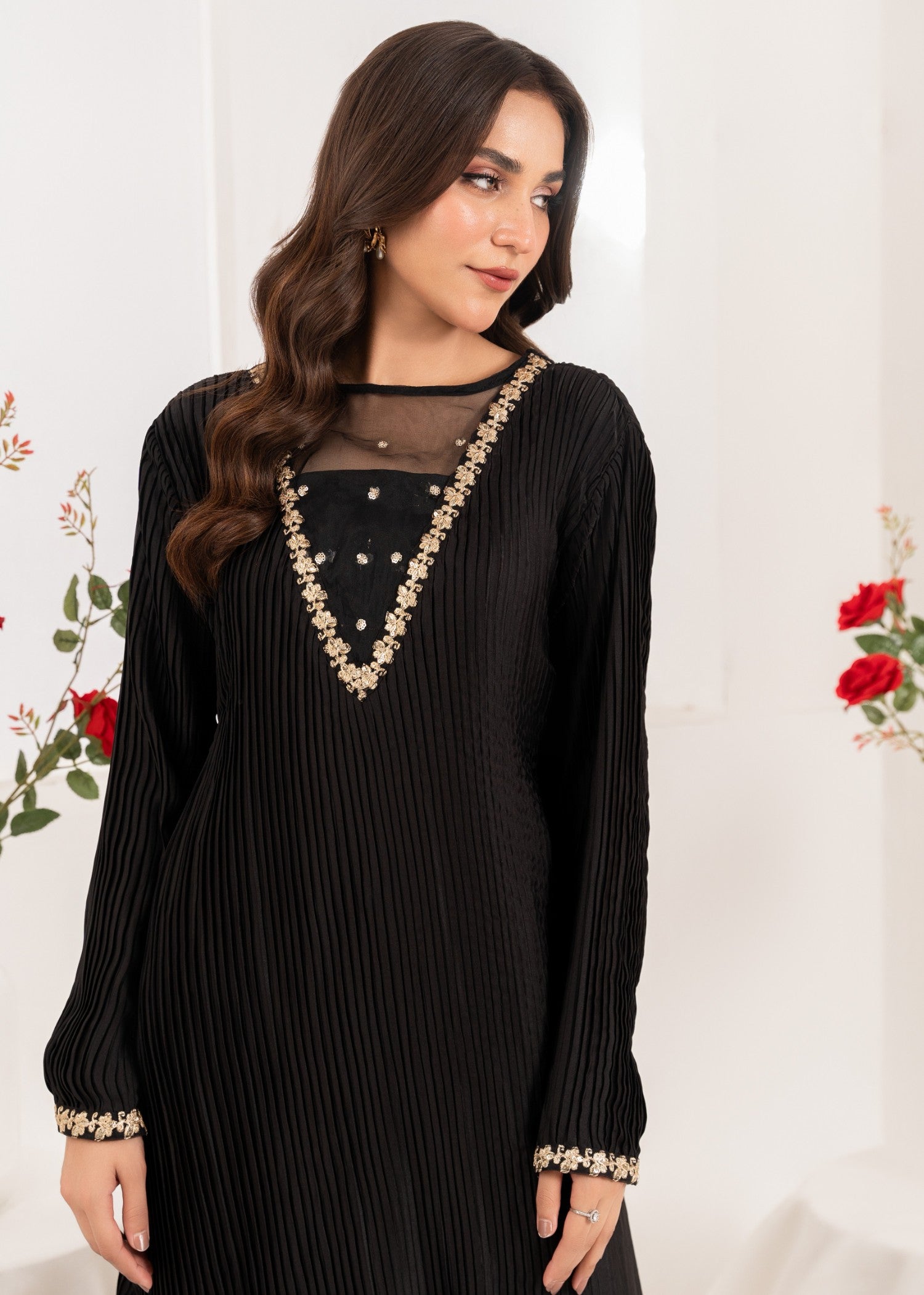 Pakistani Black Sequin Embroidered Silk Pishwas (2-Piece) - Image 4