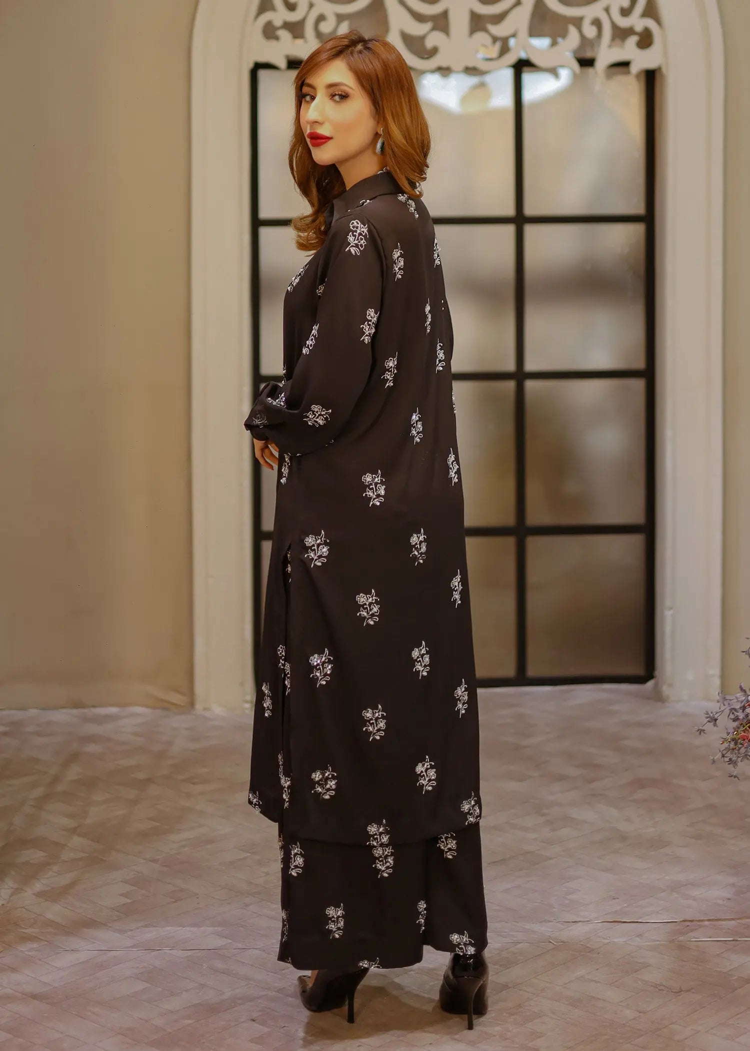 Pakistani Black Embellished Chiffon Kurta Set (2-Piece) - Image 6