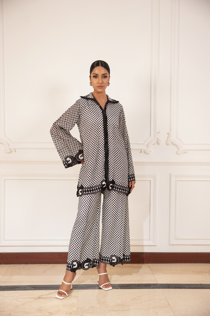 Black & White Dorri Work Chiffon Kurta Set (2-Piece) - Image 1