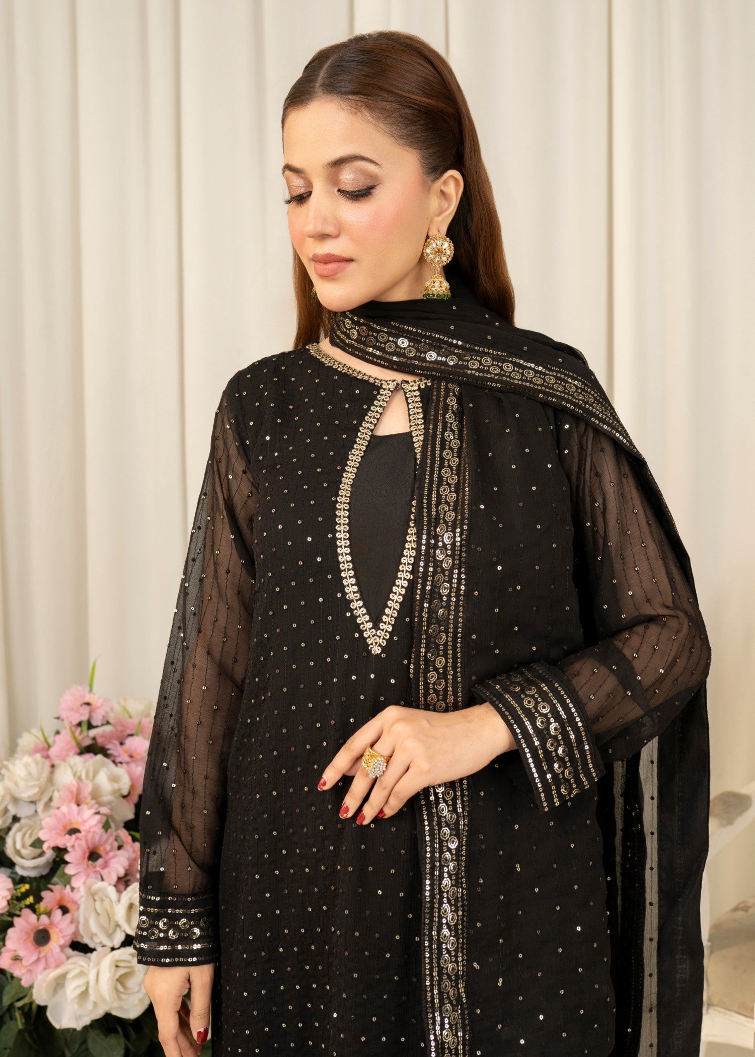 Black Embroidered Chiffon Kurta Set (3-Piece) - Image 4