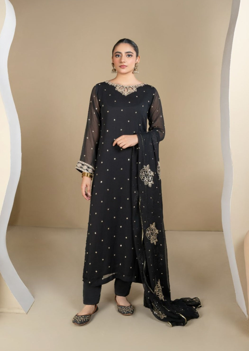 Pakistani Black Embroidered Chiffon Kurta Set (3-Piece) - Image 1