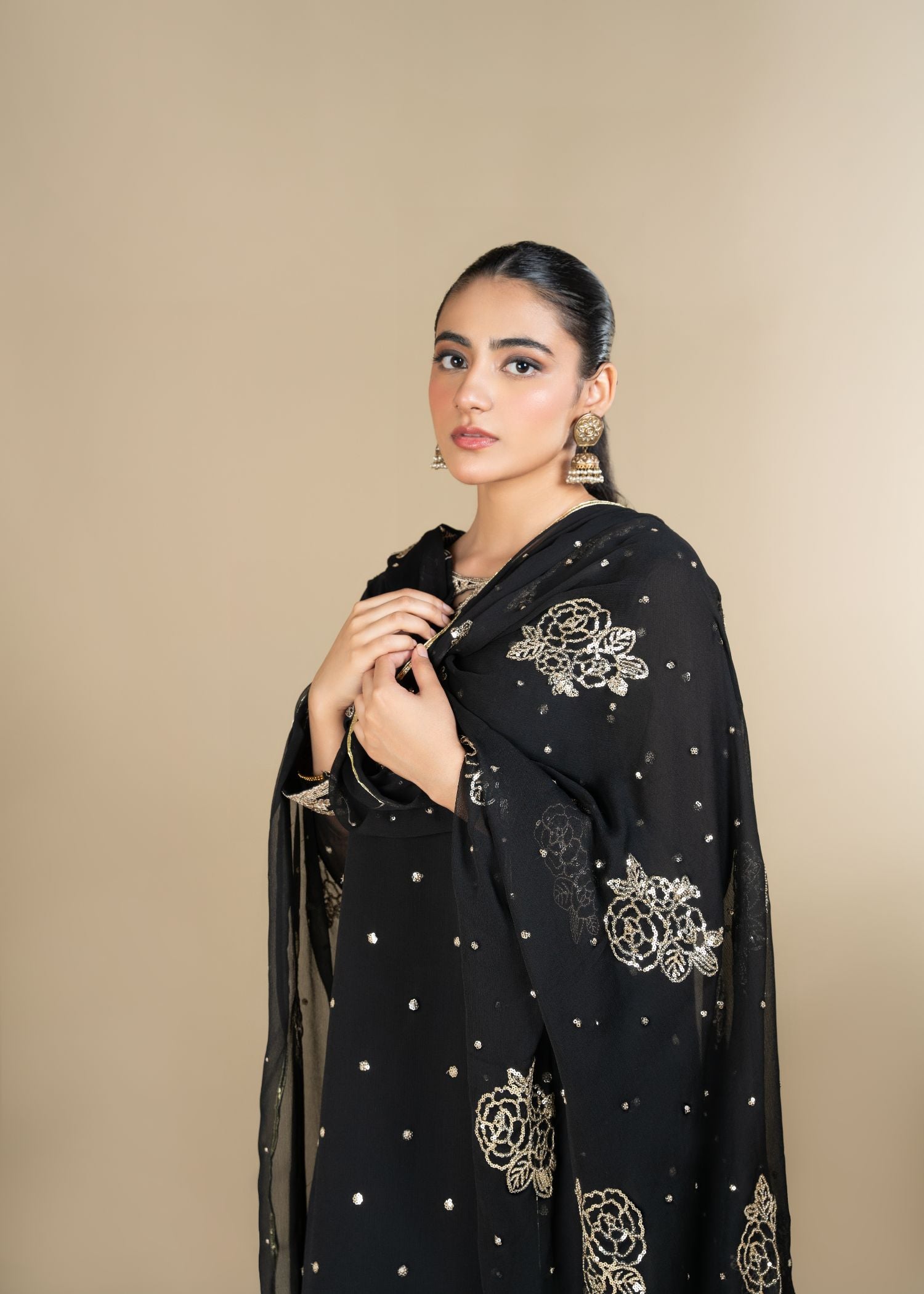 Pakistani Black Embroidered Chiffon Kurta Set (3-Piece) - Image 3