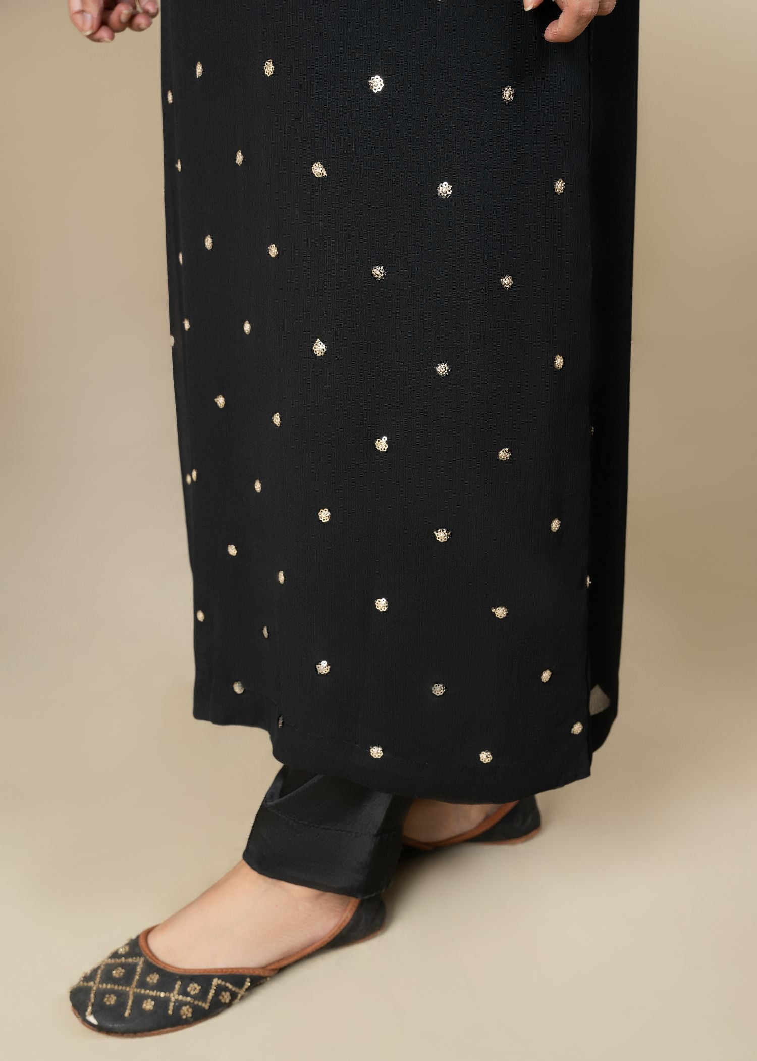 Pakistani Black Embroidered Chiffon Kurta Set (3-Piece) - Image 7